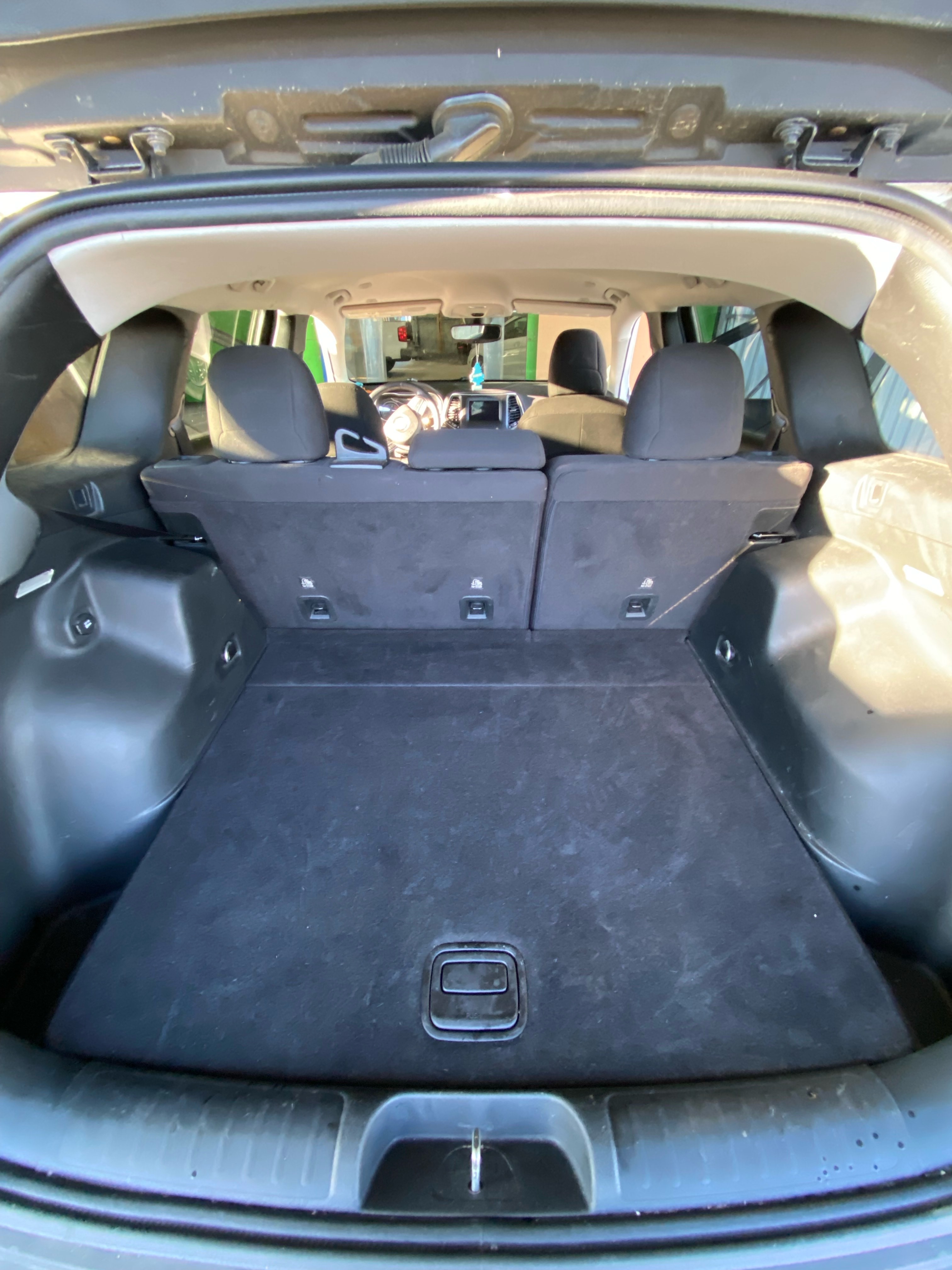 /canwestautoinc/2019-Jeep-Cherokee-2154189406351712.jpg