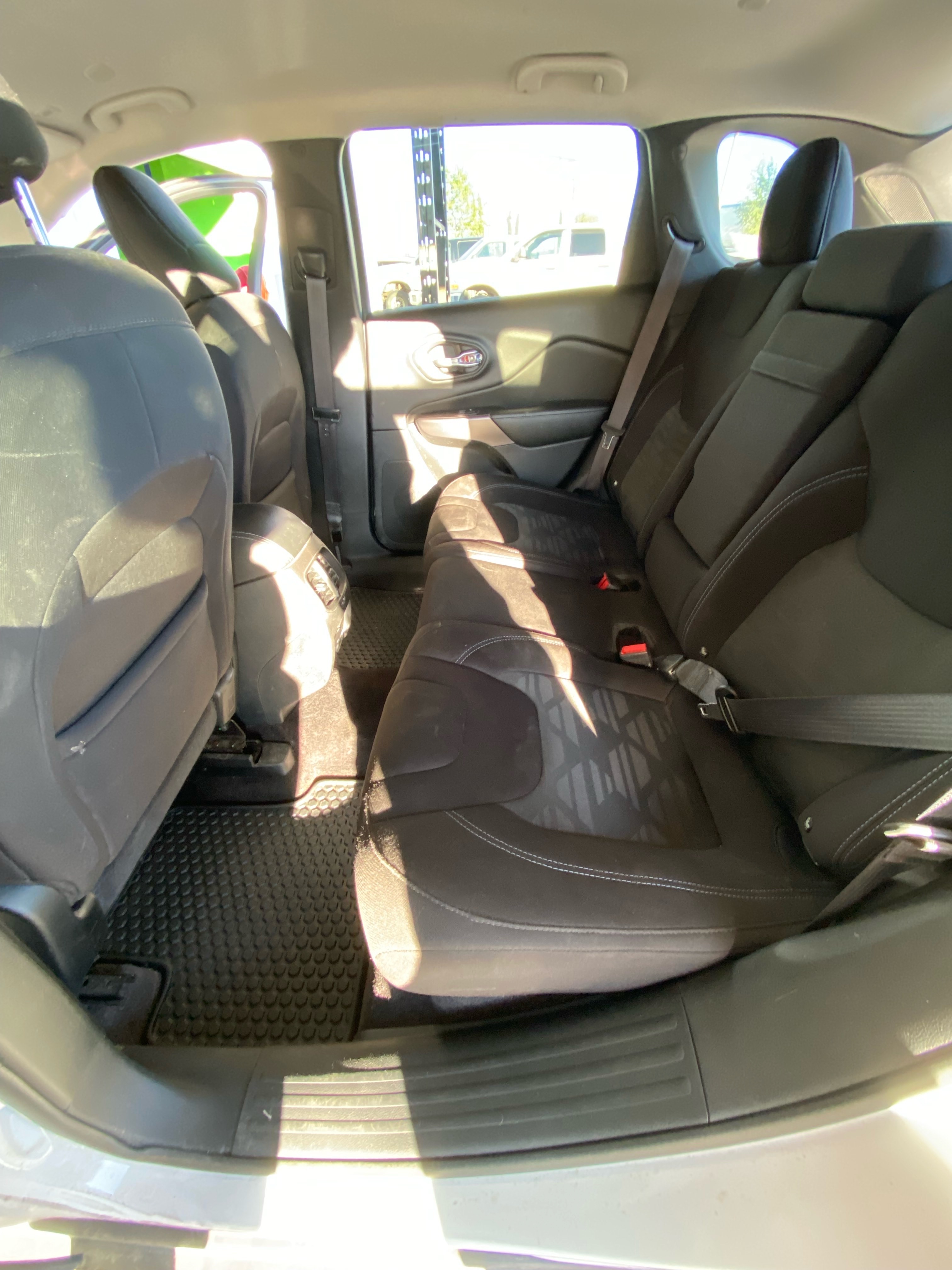 /canwestautoinc/2019-Jeep-Cherokee-7413340910966755.jpg
