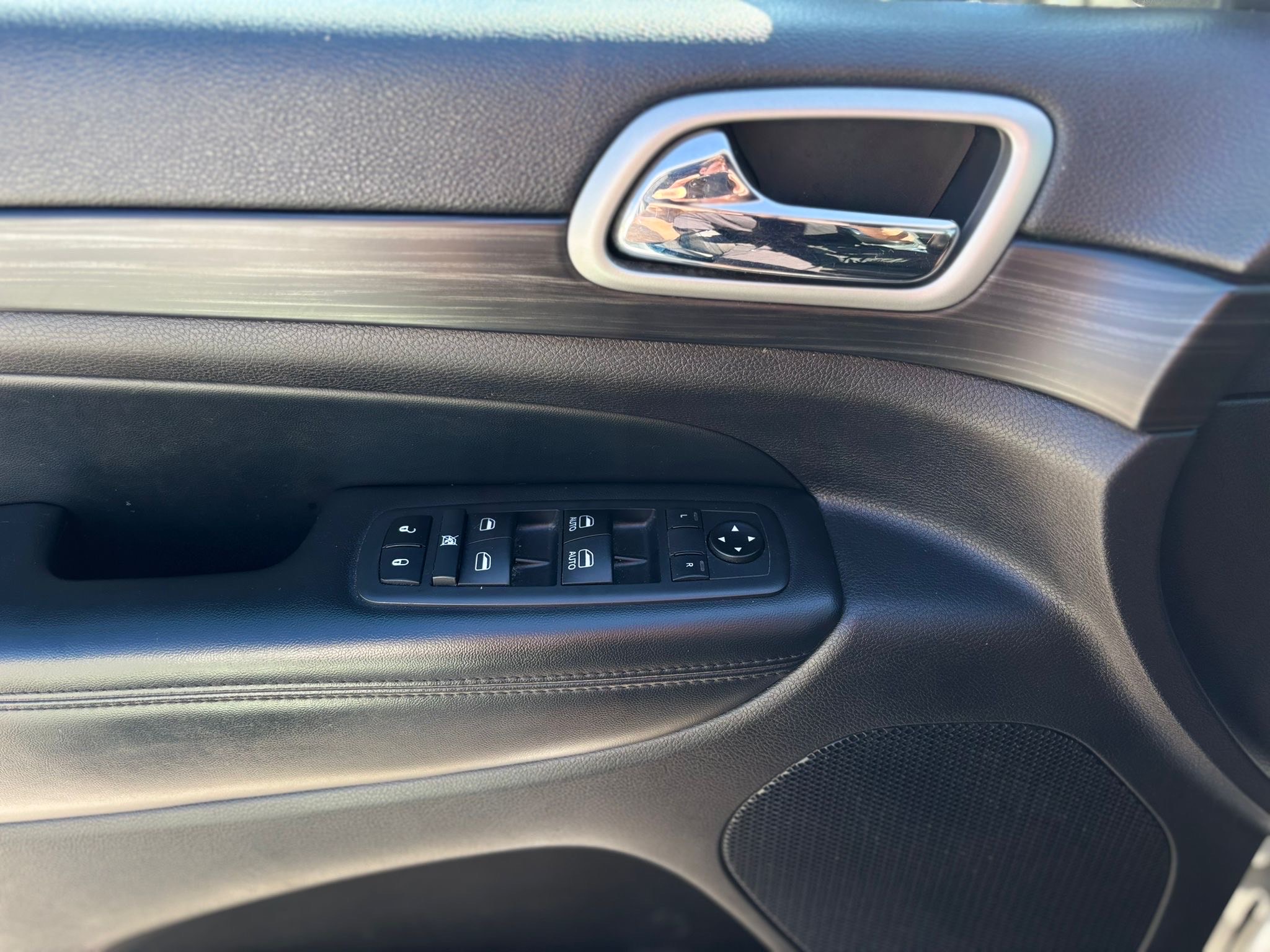/canwestautoinc/2019-Jeep-GrandCherokee-15096940021880978.jpg