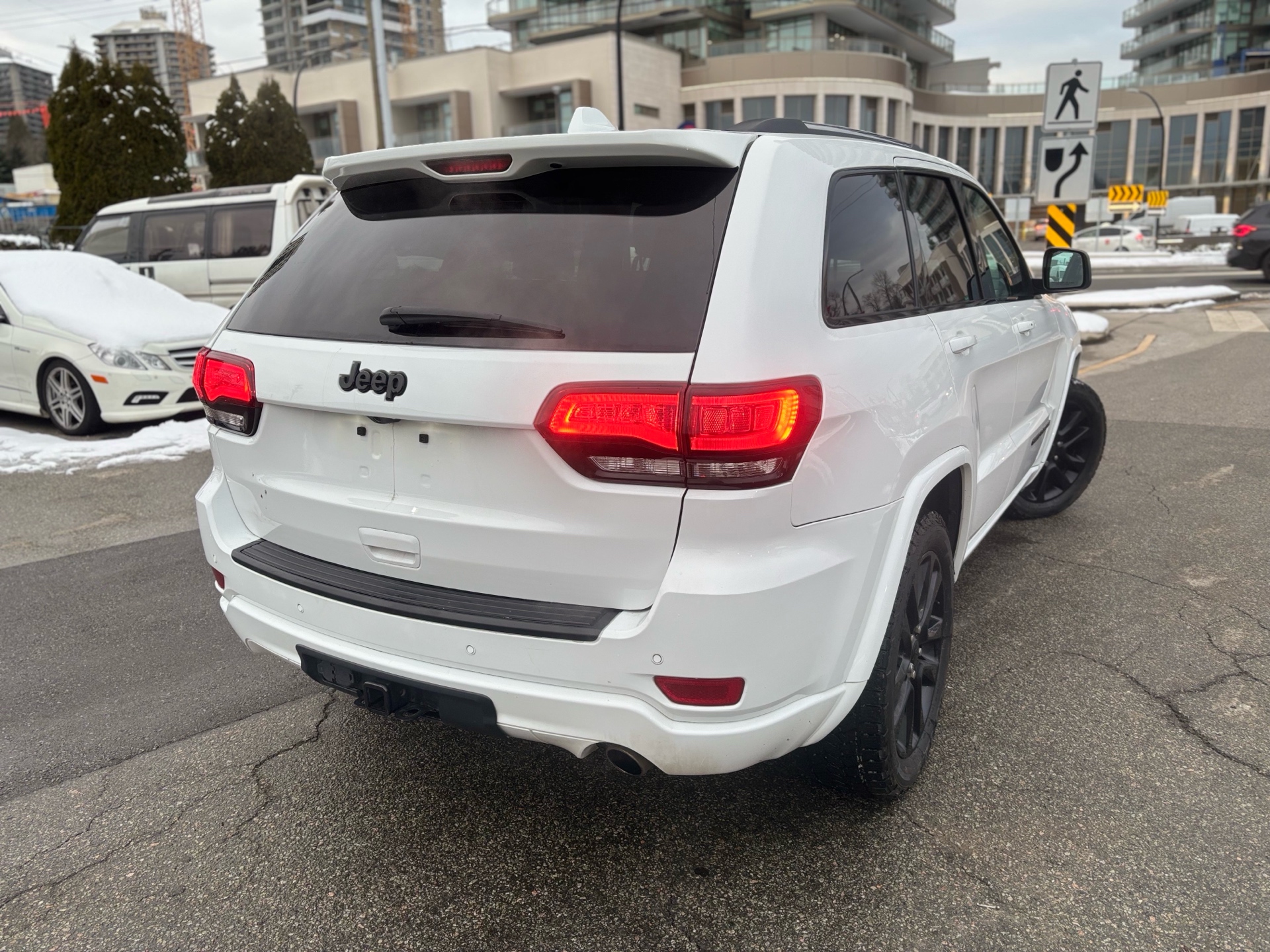 /canwestautoinc/2019-Jeep-GrandCherokee-619676235524963.jpg