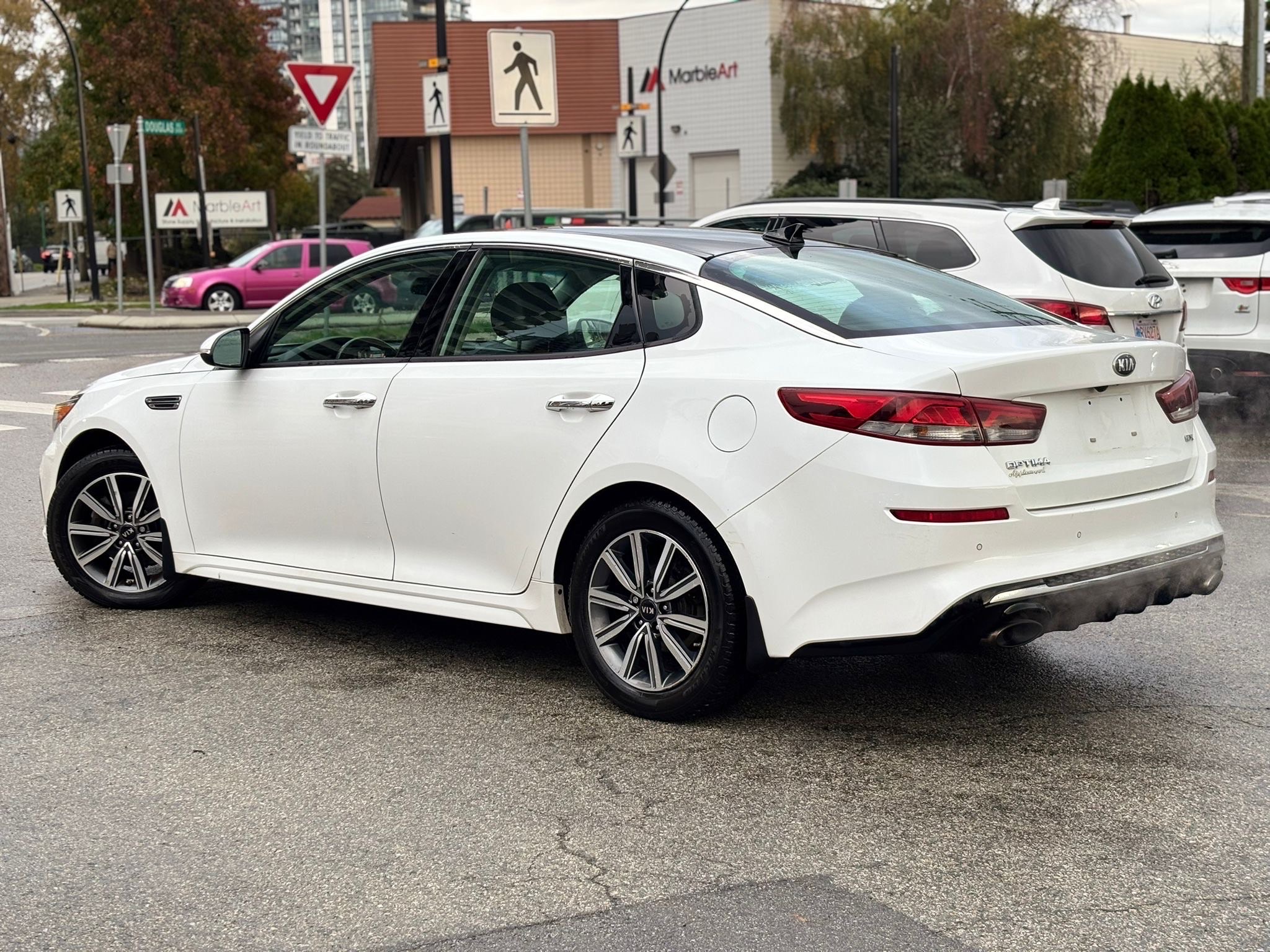 /canwestautoinc/2019-Kia-Optima-362149366064616.jpg