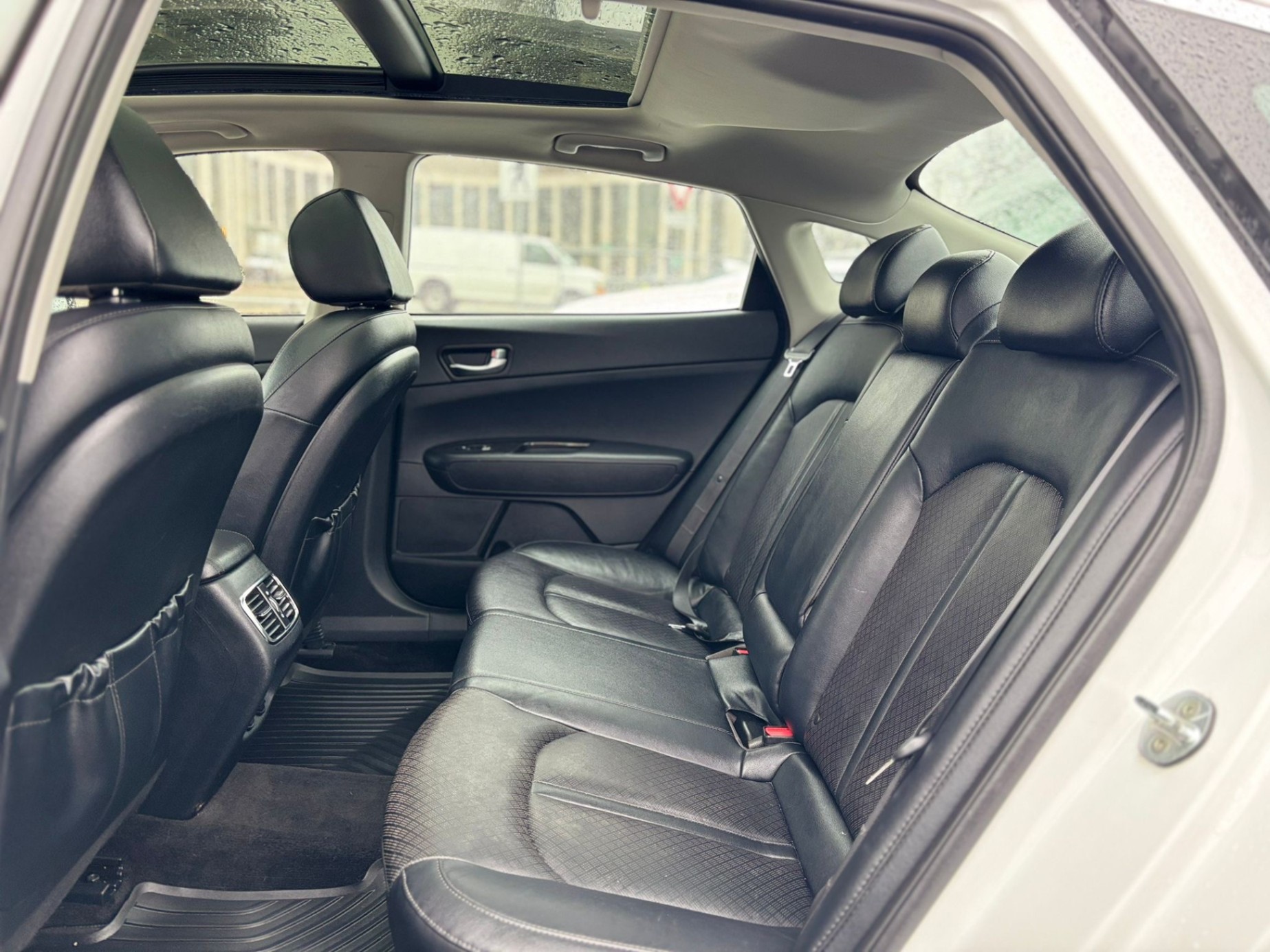 /canwestautoinc/2019-Kia-Optima-7188522851332664.jpg