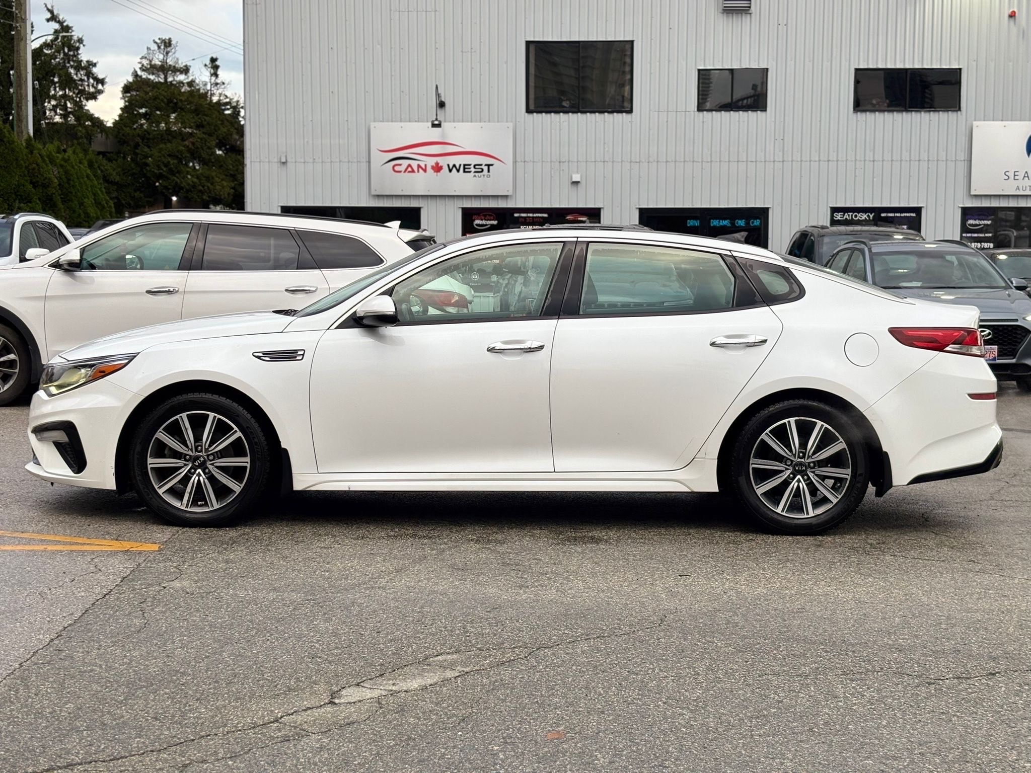/canwestautoinc/2019-Kia-Optima-9973373516424378.jpg