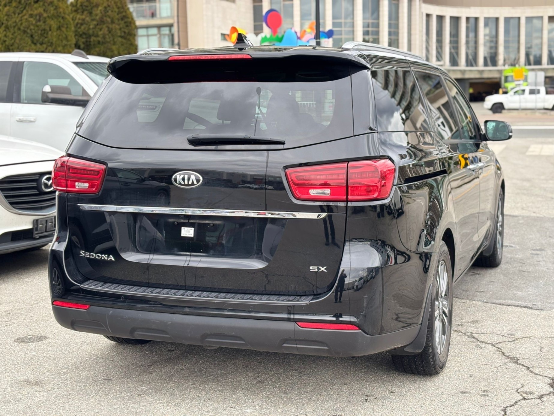/canwestautoinc/2019-Kia-Sedona-43988673512001.jpg