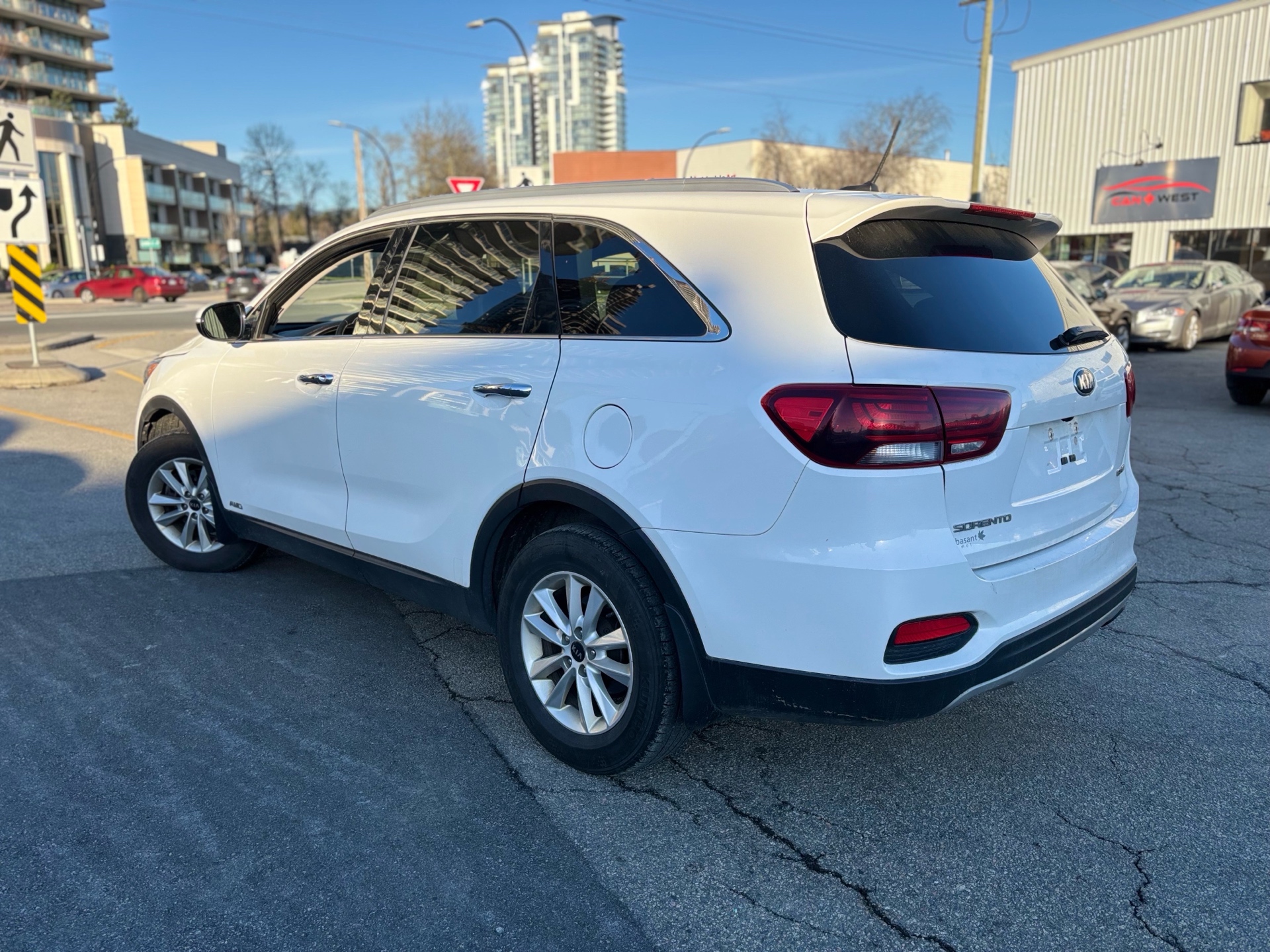 /canwestautoinc/2019-Kia-Sorento-10170572576410208.jpg