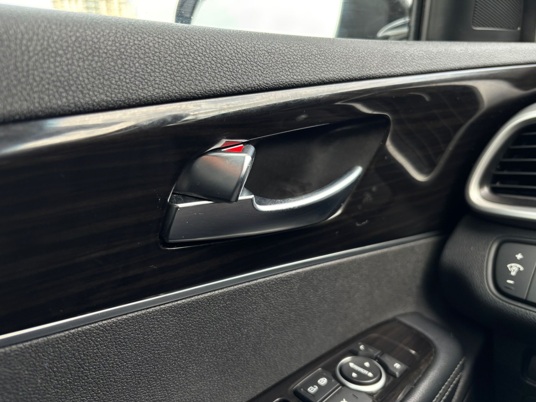 /canwestautoinc/2019-Kia-Sorento-34424289909619454.jpg