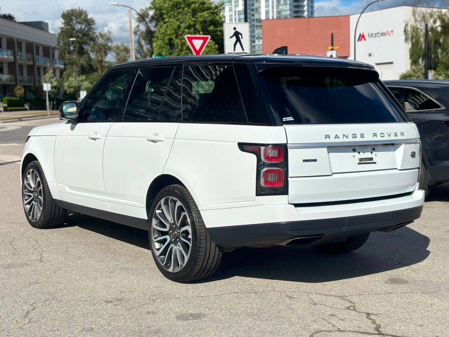 /canwestautoinc/2019-LandRover-RangeRover-0026156479746153316.jpg