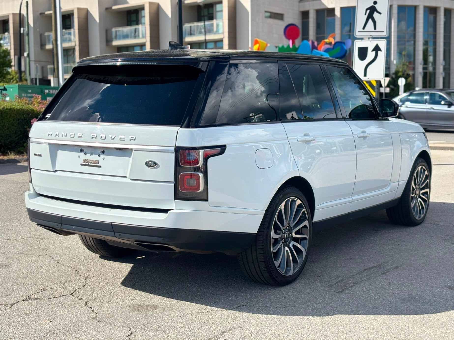 /canwestautoinc/2019-LandRover-RangeRover-04878688295195954.jpg