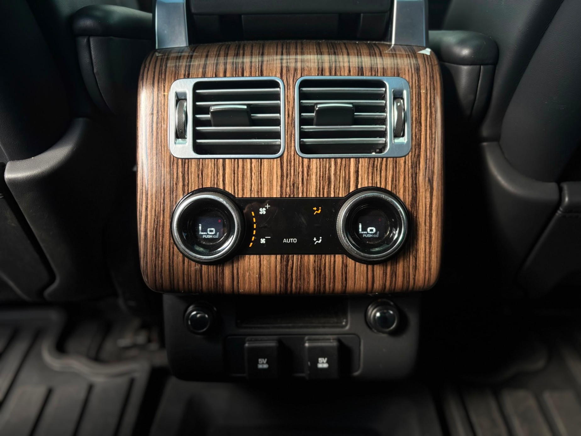 /canwestautoinc/2019-LandRover-RangeRover-08032052002809009.jpg