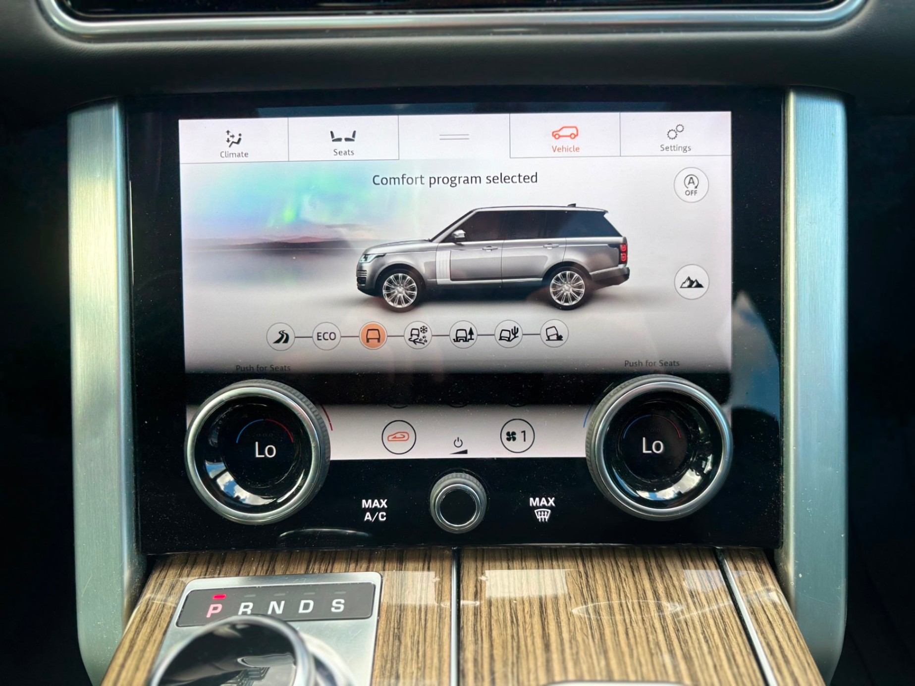 /canwestautoinc/2019-LandRover-RangeRover-5066978875307058.jpg