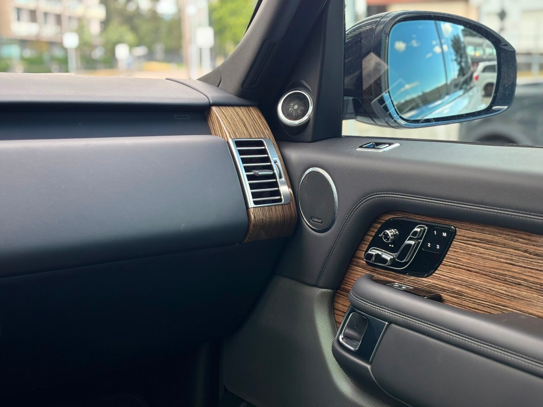 /canwestautoinc/2019-LandRover-RangeRover-8362594677467263.jpg