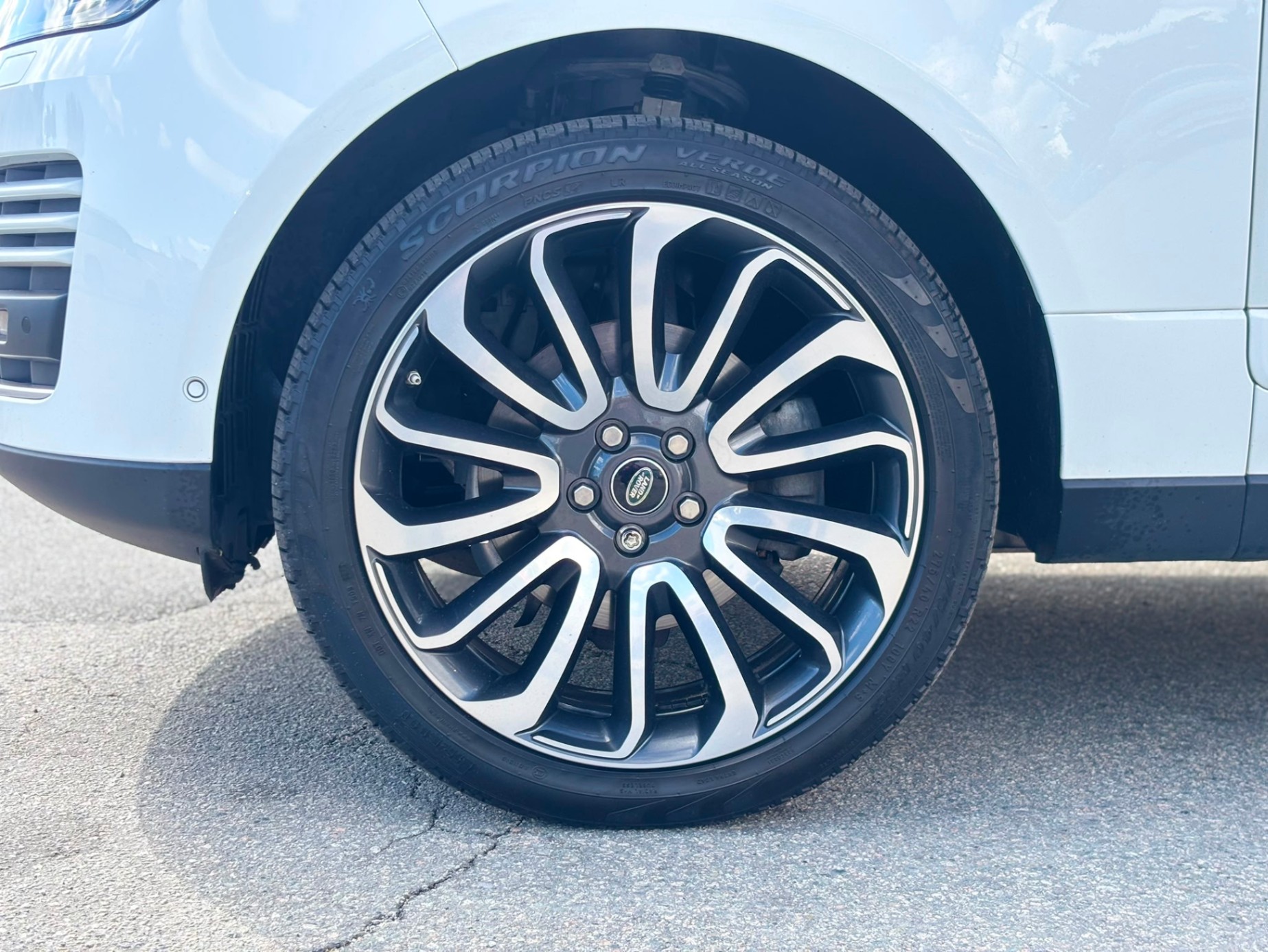 /canwestautoinc/2019-LandRover-RangeRover-8580059815263803.jpg