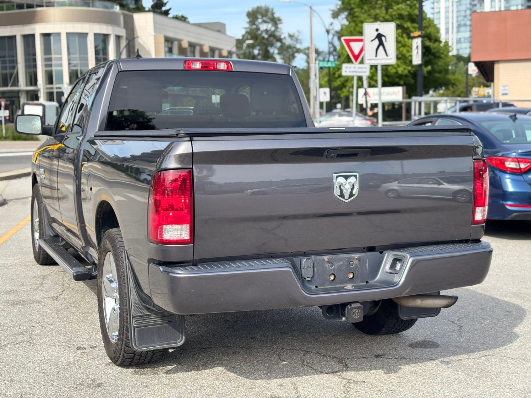 /canwestautoinc/2019-Ram-1500Classic-05367109682200644.jpg