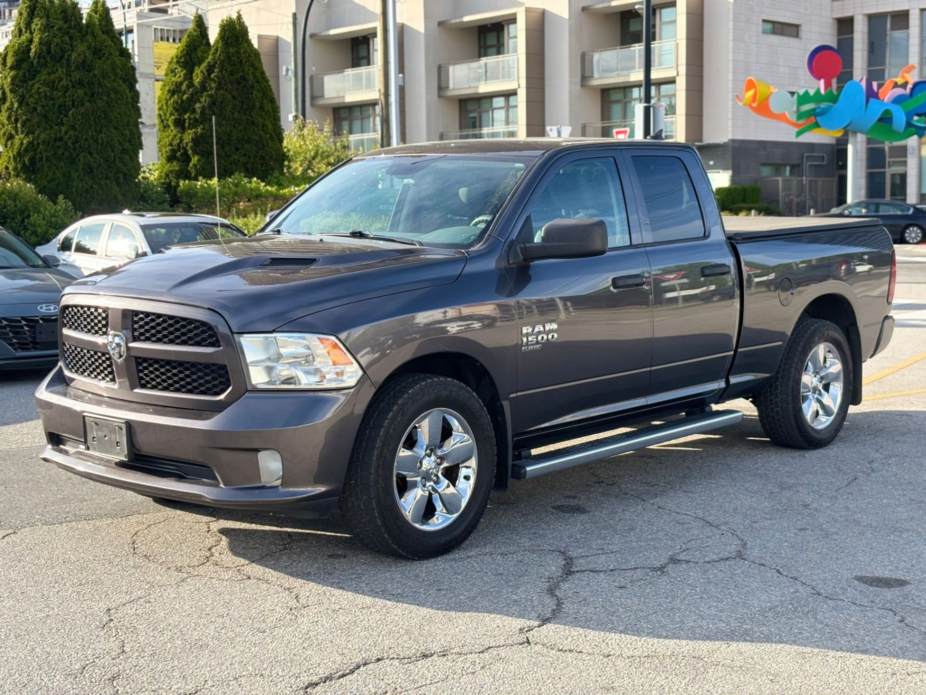/canwestautoinc/2019-Ram-1500Classic-305194744804824.jpg