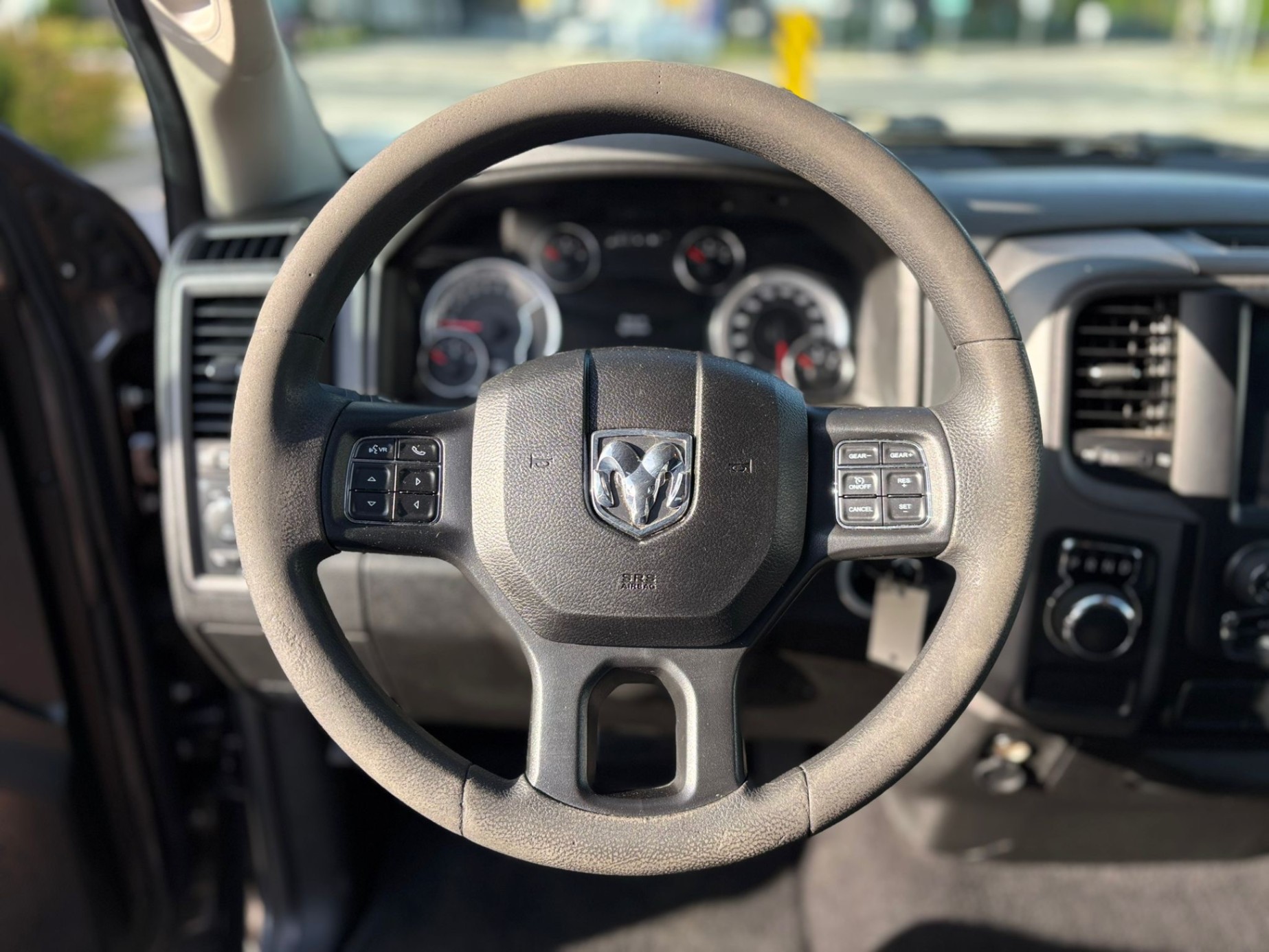 /canwestautoinc/2019-Ram-1500Classic-8885574013121693.jpg