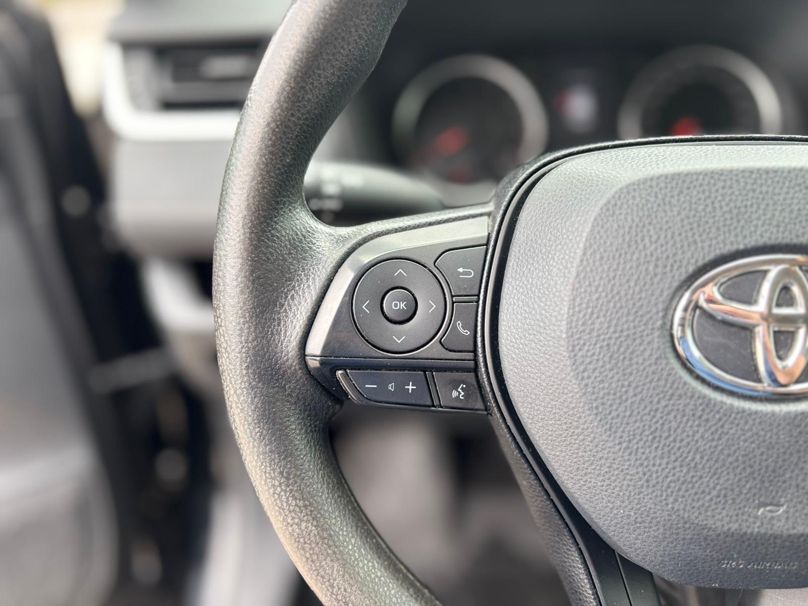 /canwestautoinc/2019-Toyota-RAV4-3968296196452896.jpg