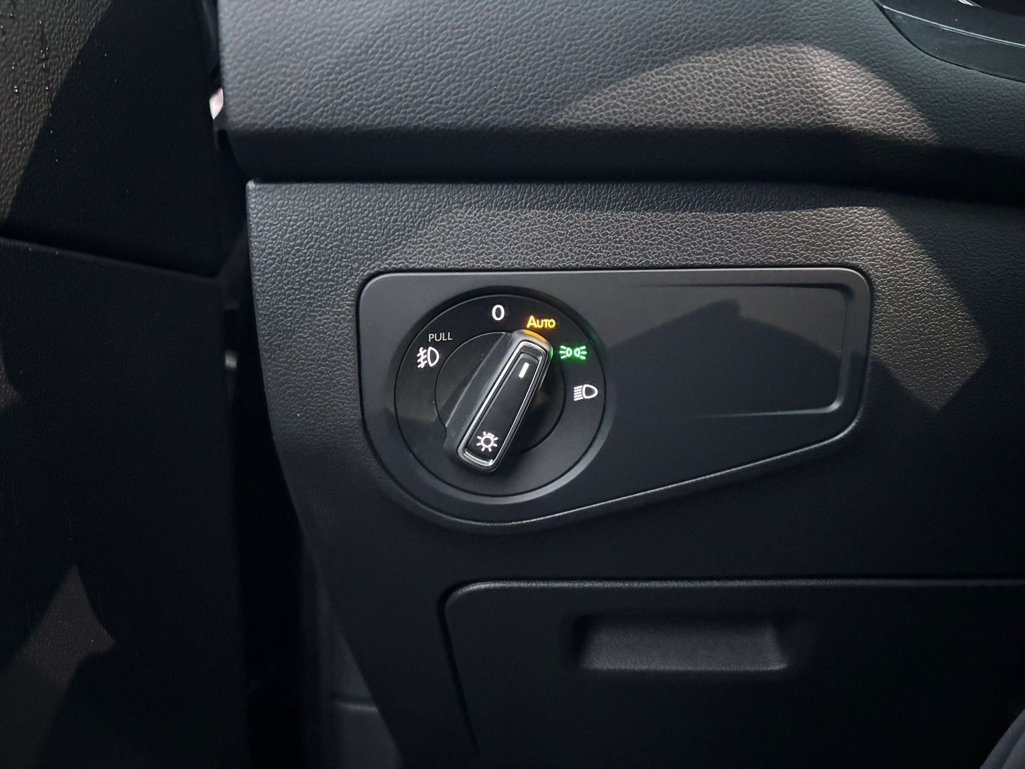 /canwestautoinc/2019-Volkswagen-Tiguan-8730142090875028.jpg