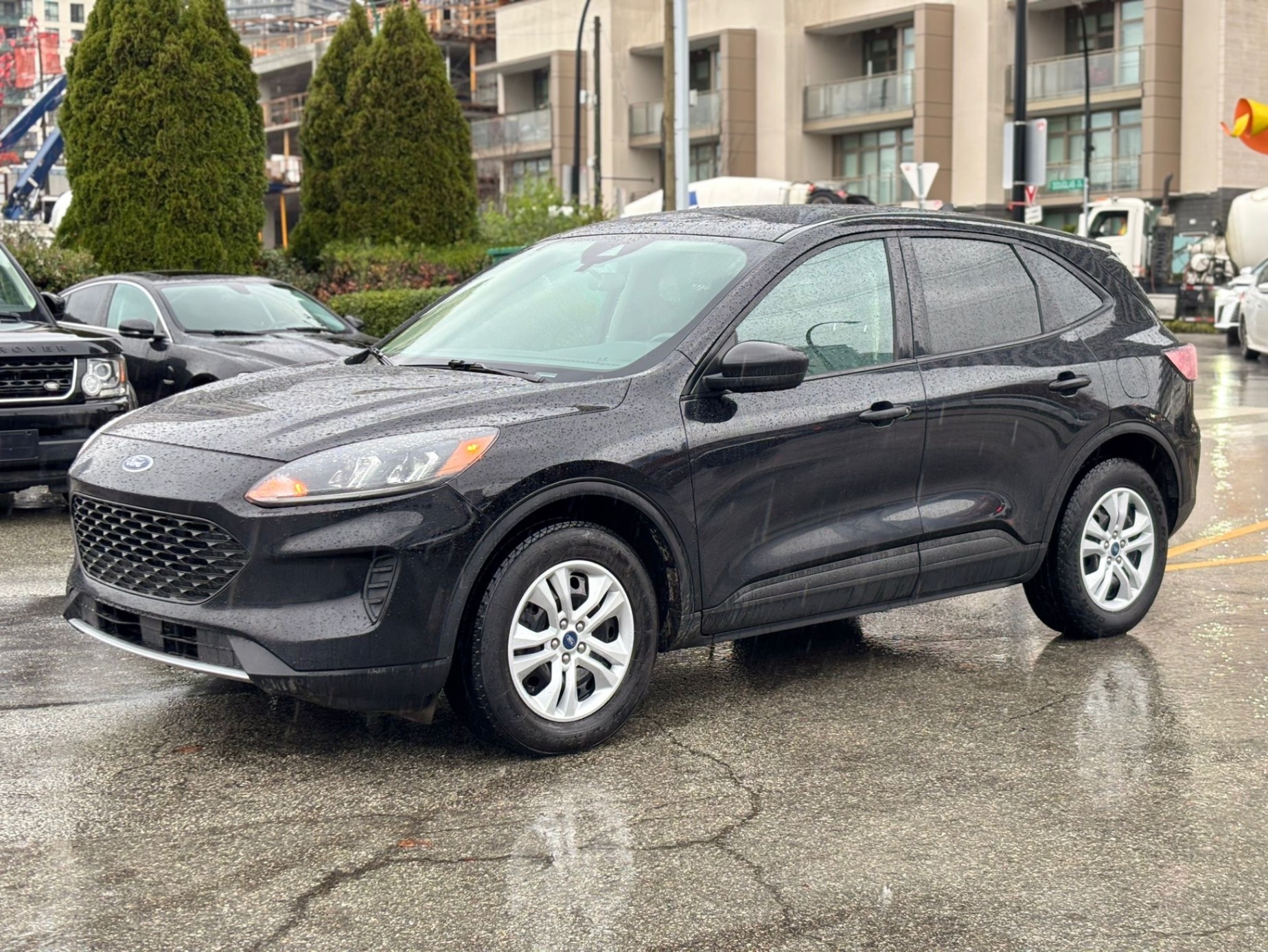 /canwestautoinc/2020-Ford-Escape-6514692534895019.jpg