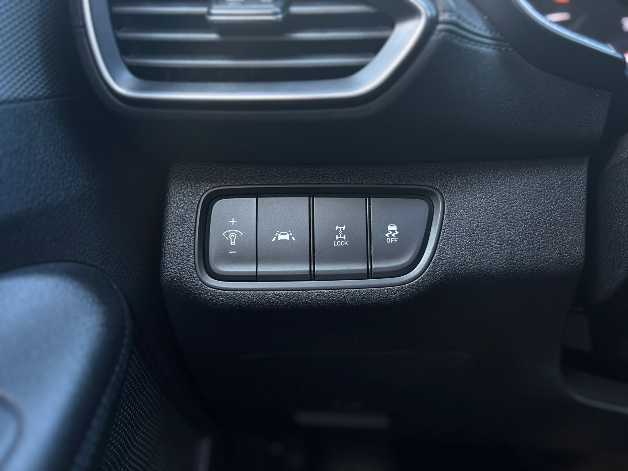 /canwestautoinc/2020-Hyundai-SantaFe-4843076892267699.jpg