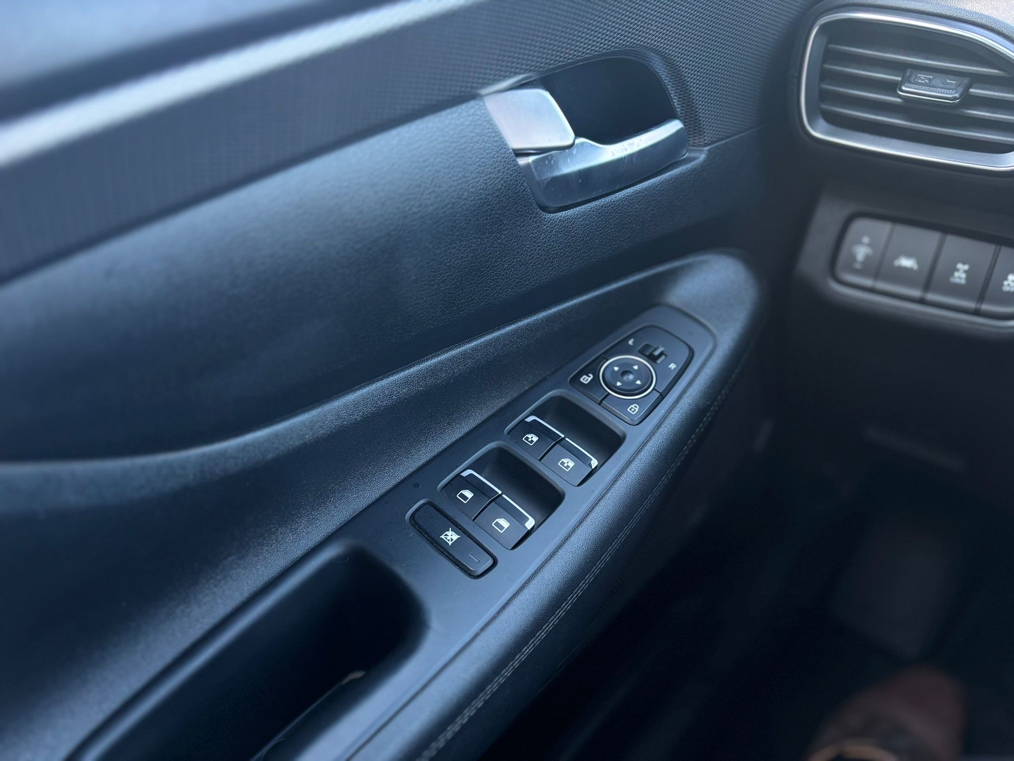 /canwestautoinc/2020-Hyundai-SantaFe-8591403565083691.jpg