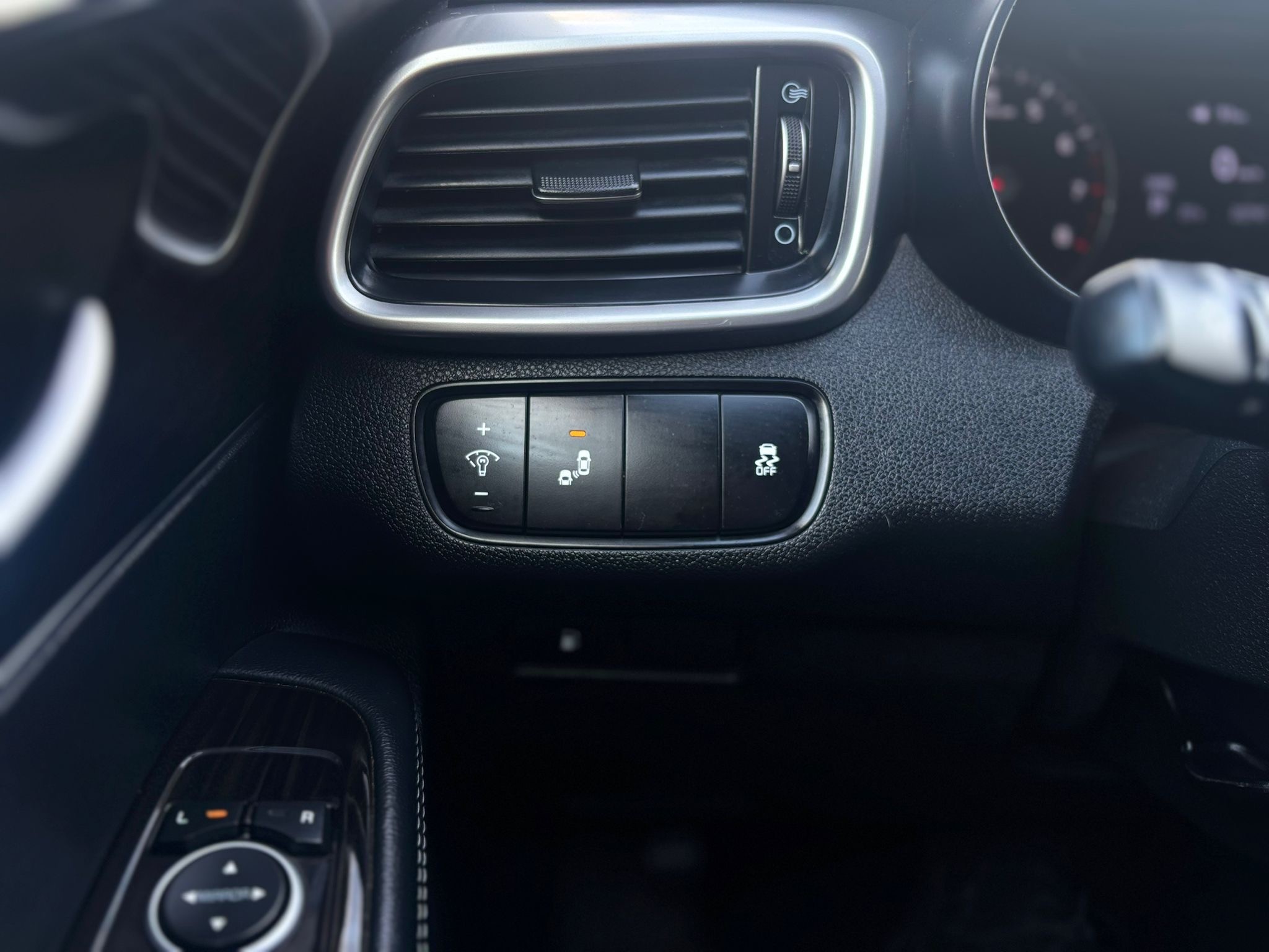 /canwestautoinc/2020-Kia-Sorento-2629066694774762.jpg