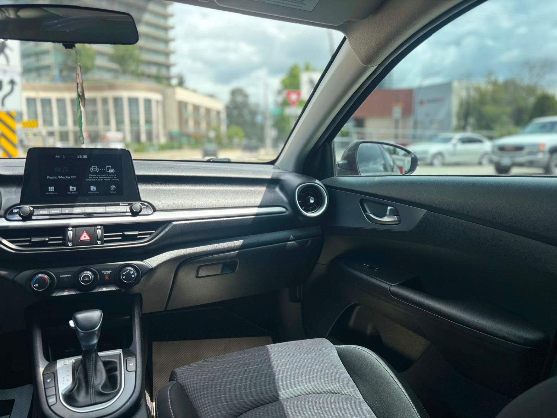 /canwestautoinc/2021-Kia-Forte-28572564352787344.jpg
