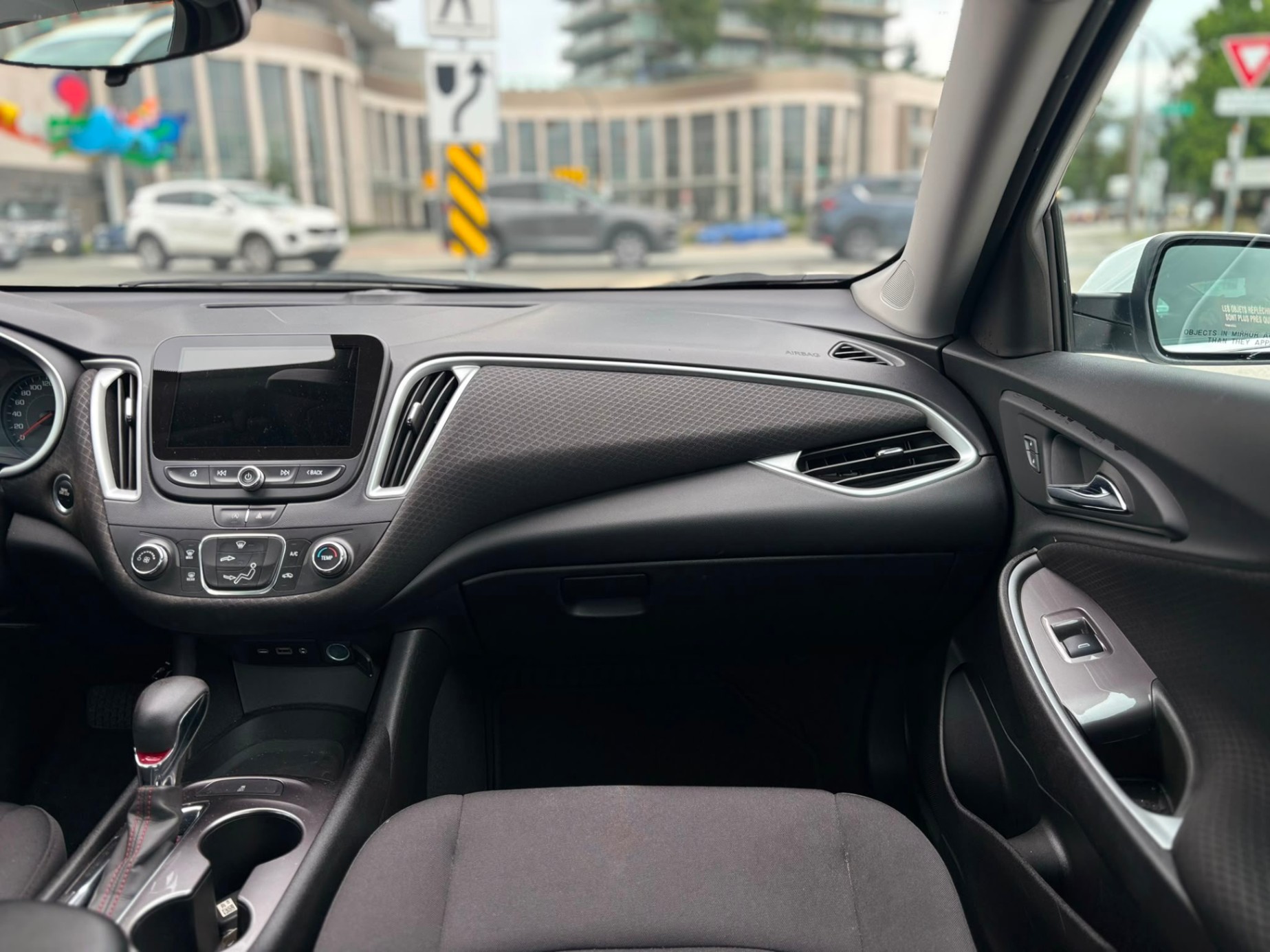 /canwestautoinc/2022-Chevrolet-Malibu-01113942747668939.jpg