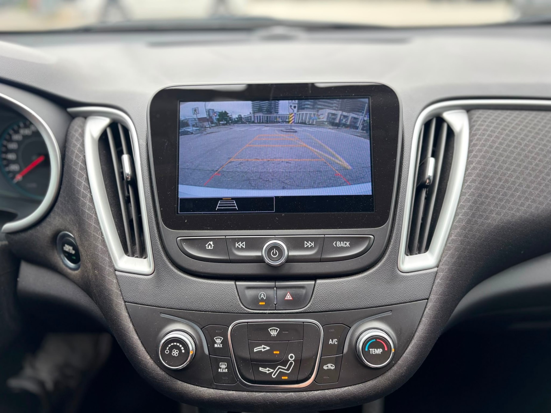 /canwestautoinc/2022-Chevrolet-Malibu-4128825882853109.jpg