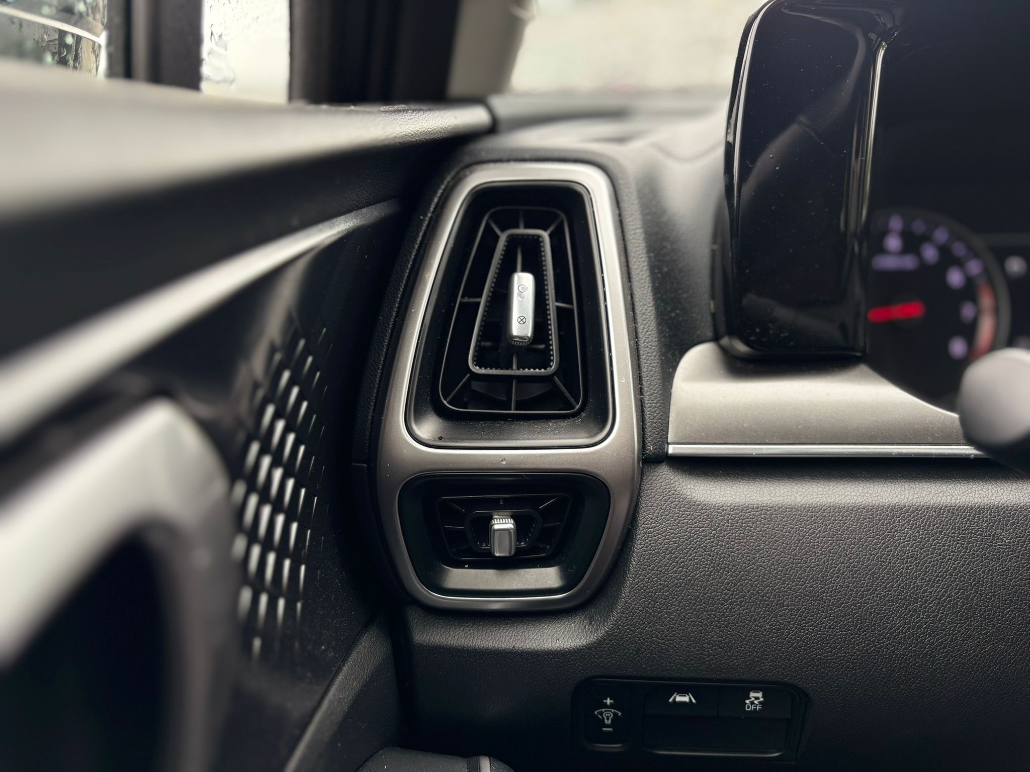 /canwestautoinc/2022-Kia-Sorento-16126577660121888.jpg