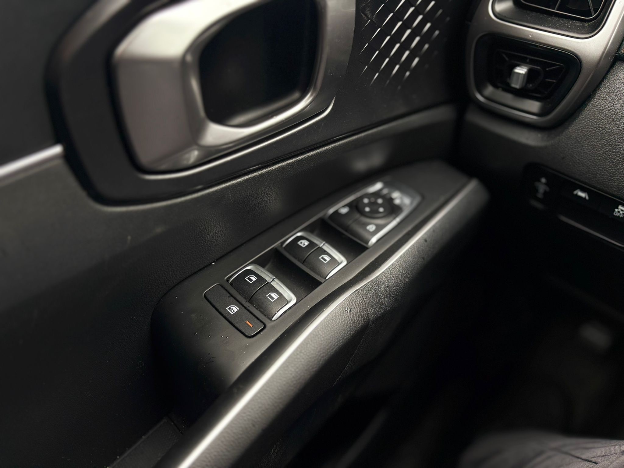 /canwestautoinc/2022-Kia-Sorento-6297316738061138.jpg