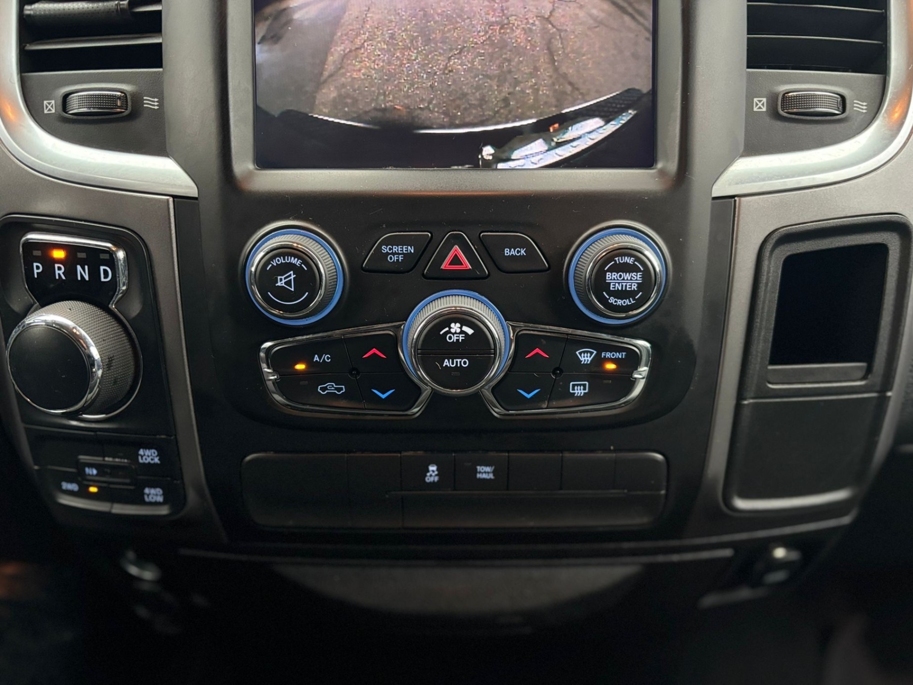 /canwestautoinc/2022-Ram-1500Classic-328854428124453.jpg