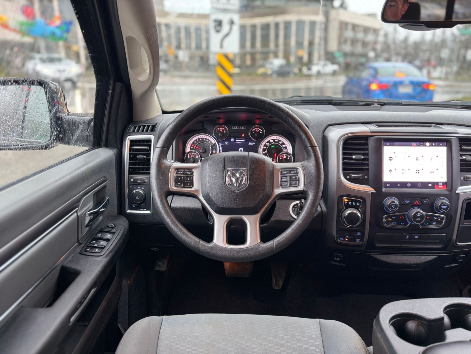 /canwestautoinc/2022-Ram-1500Classic-6888883541364046.jpg