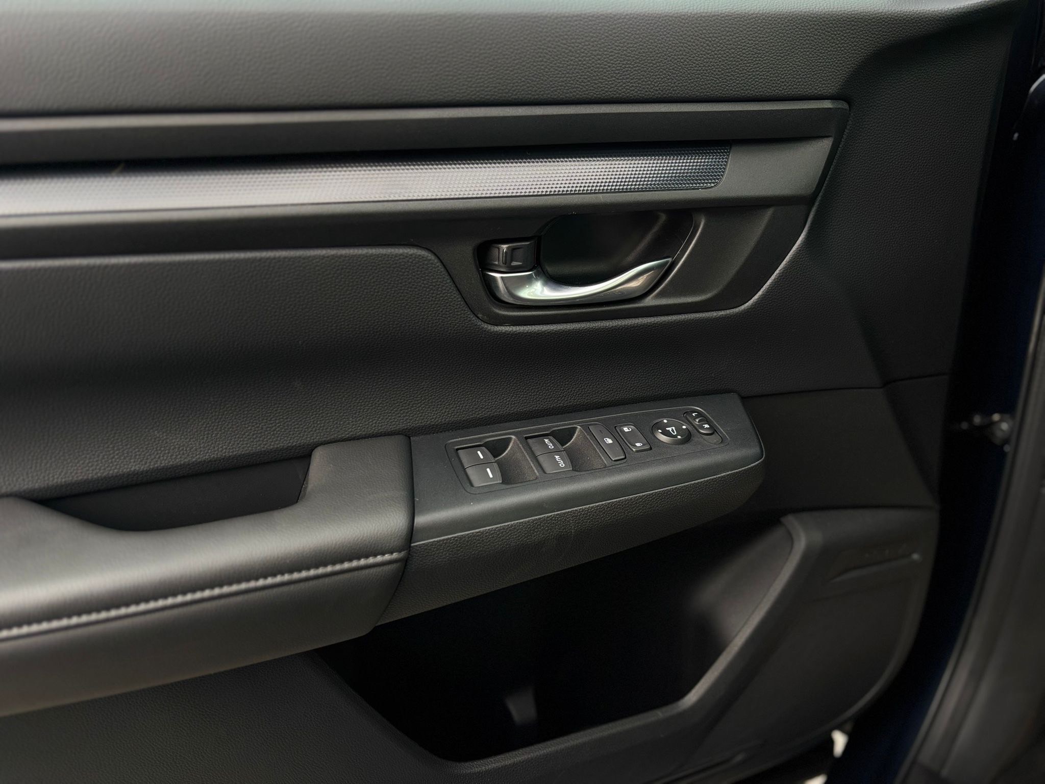 /canwestautoinc/2025-Honda-CR-V-11353688018421404.jpg