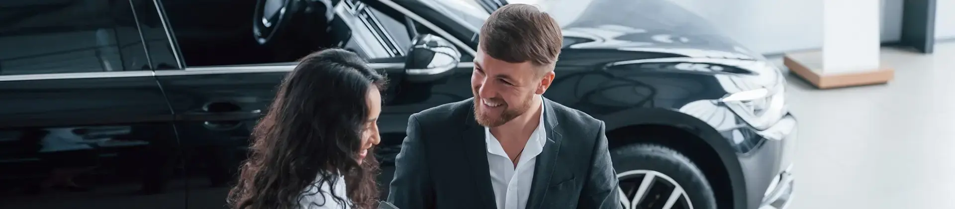 https://hillzcdn.ca/carage/01669098780137479-Financing_Department.webp