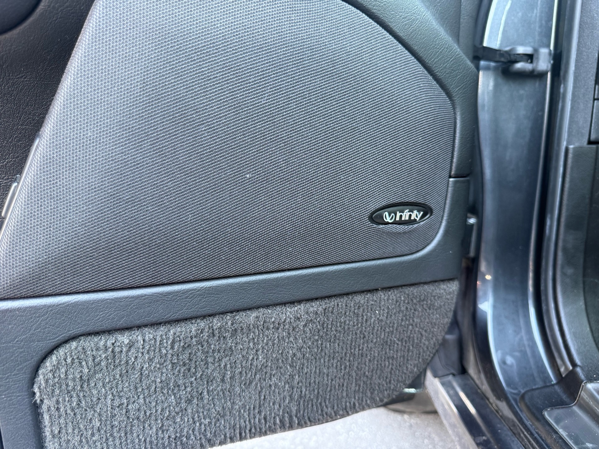 /carage/2005-Kia-Amanti-2526401557910396.jpg