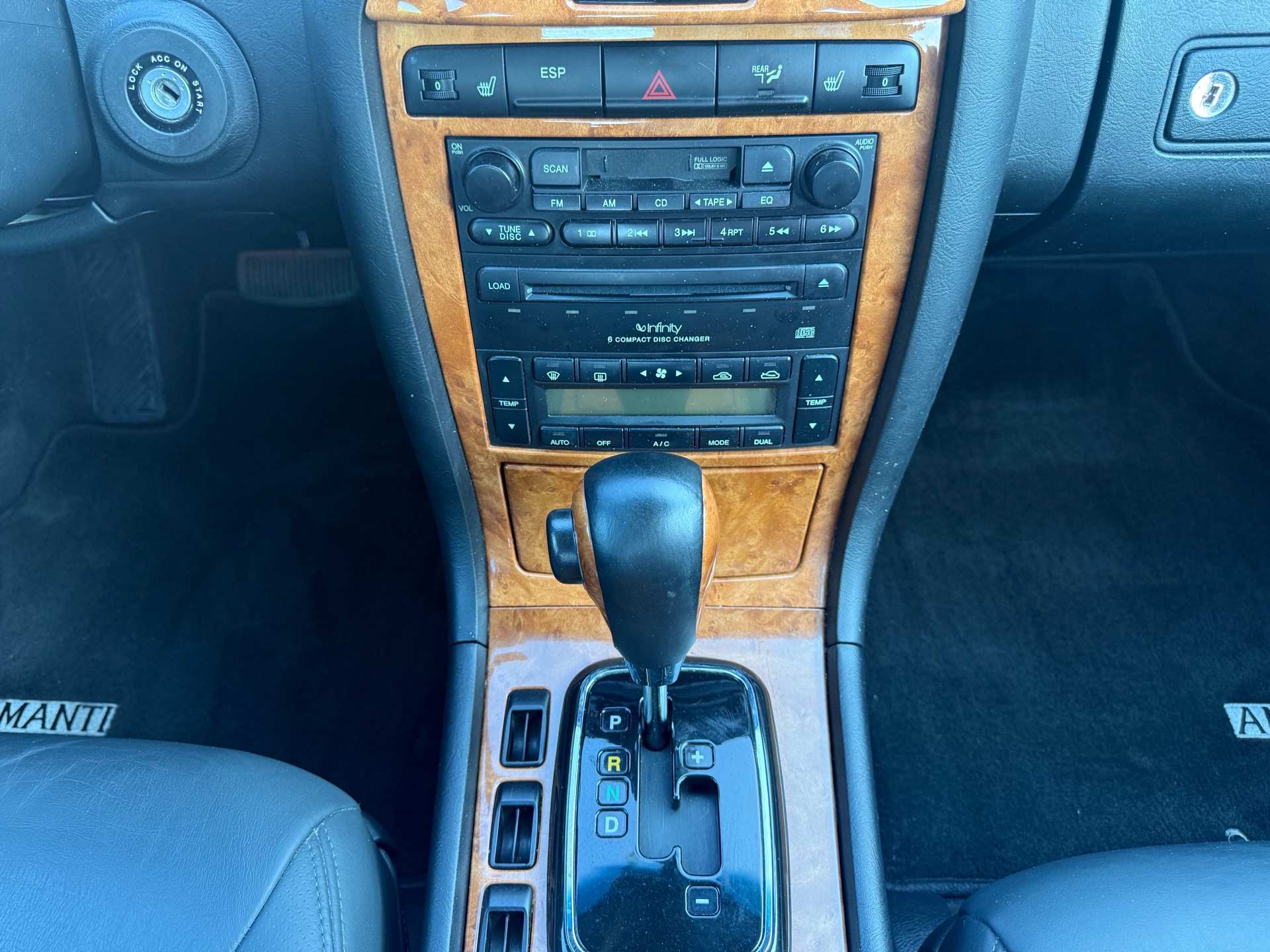/carage/2005-Kia-Amanti-8140487543724075.jpg
