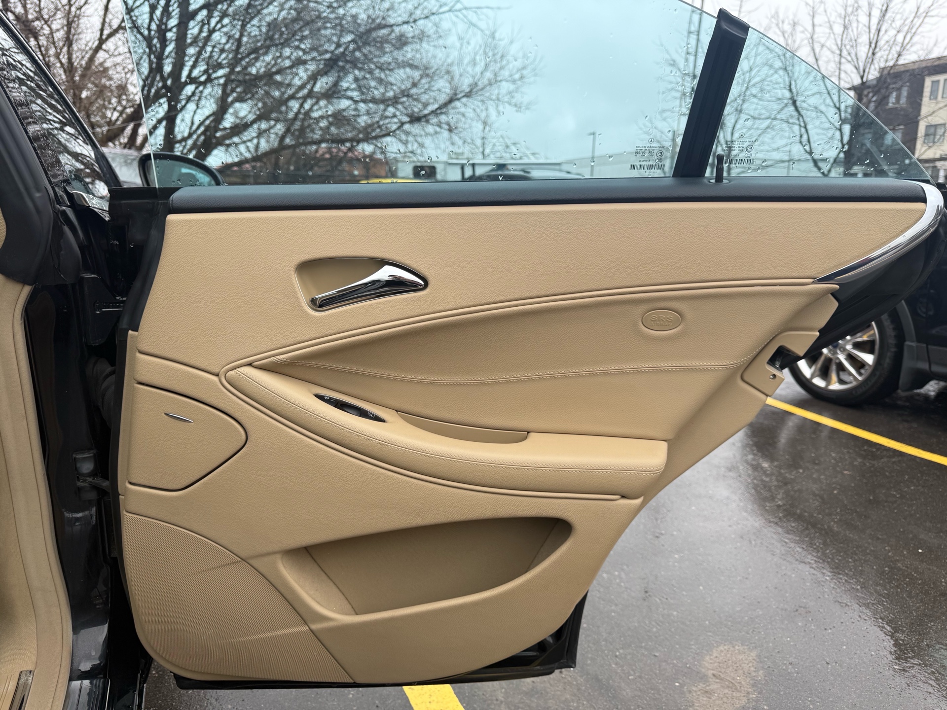 /carage/2007-Mercedes-Benz-CLS-Class-7925014567716968.jpg