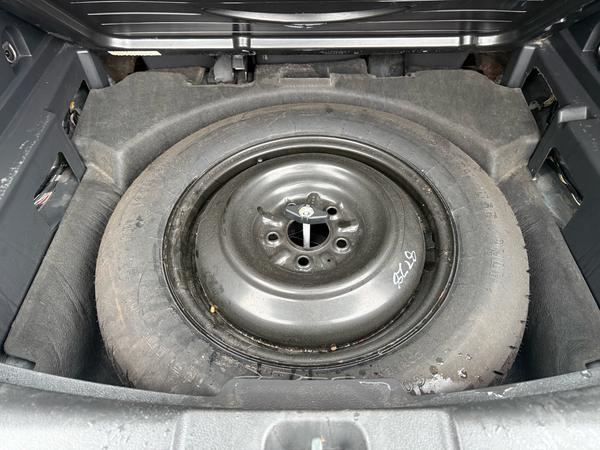 /carage/2008-Jeep-Patriot-23248757811249843.jpg