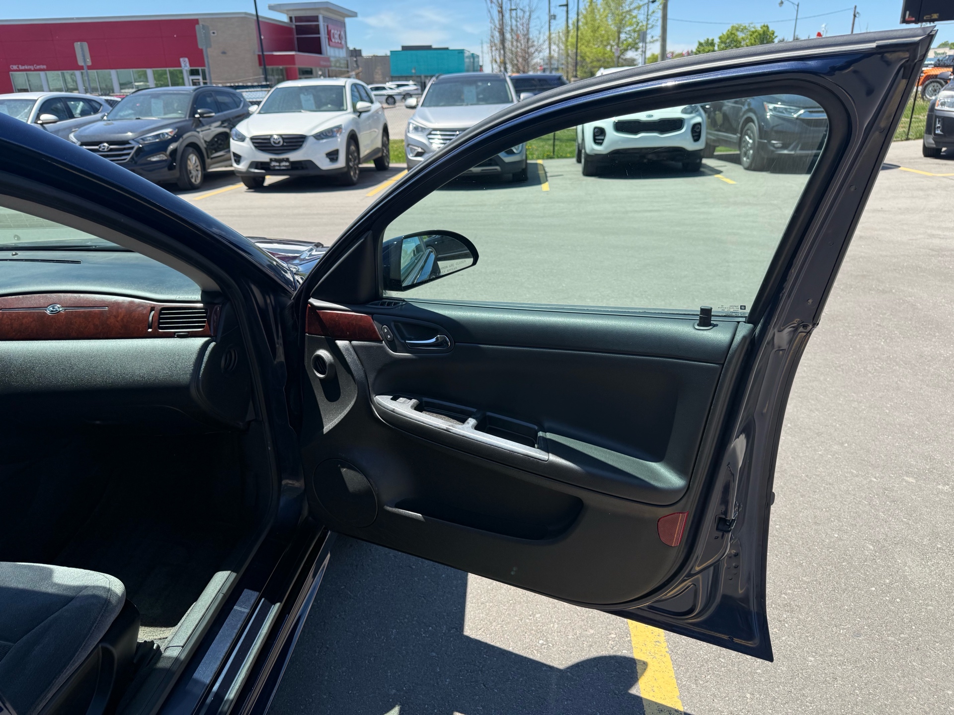 /carage/2009-Chevrolet-Impala-5850190416080387.jpg