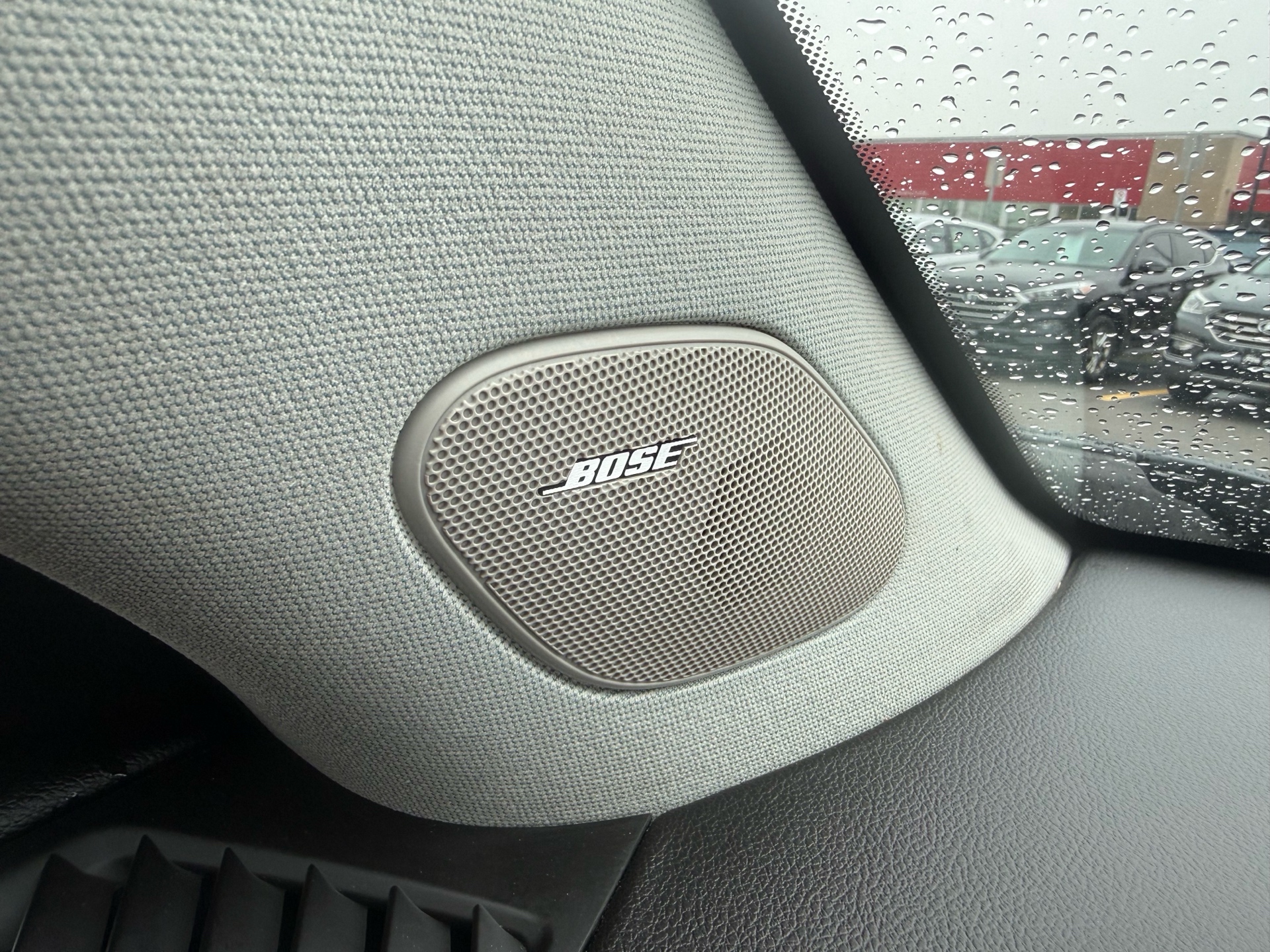 /carage/2010-Cadillac-SRX-5632744571191932.jpg
