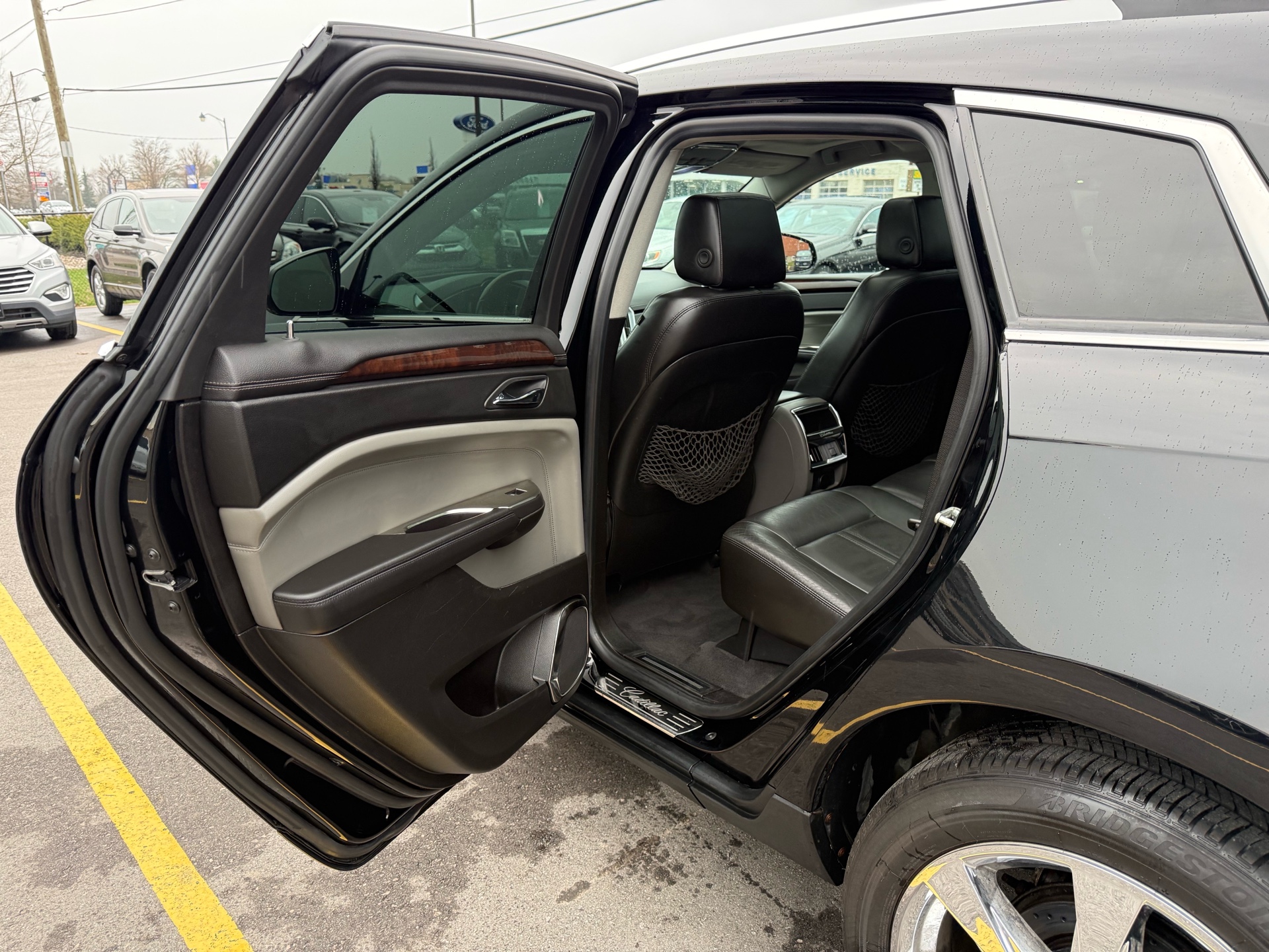 /carage/2010-Cadillac-SRX-8531149885183211.jpg