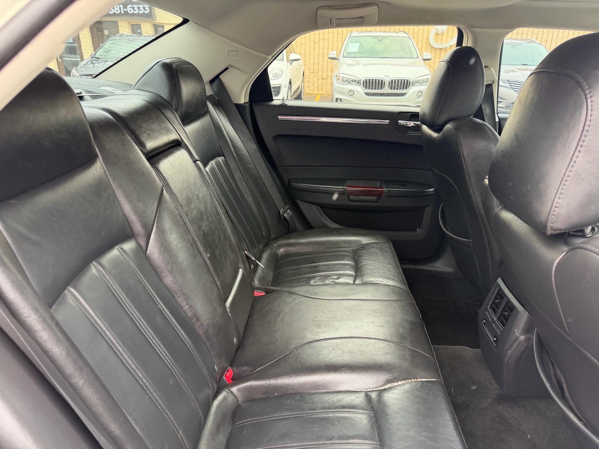 /carage/2010-Chrysler-300-5547931792749552.jpg