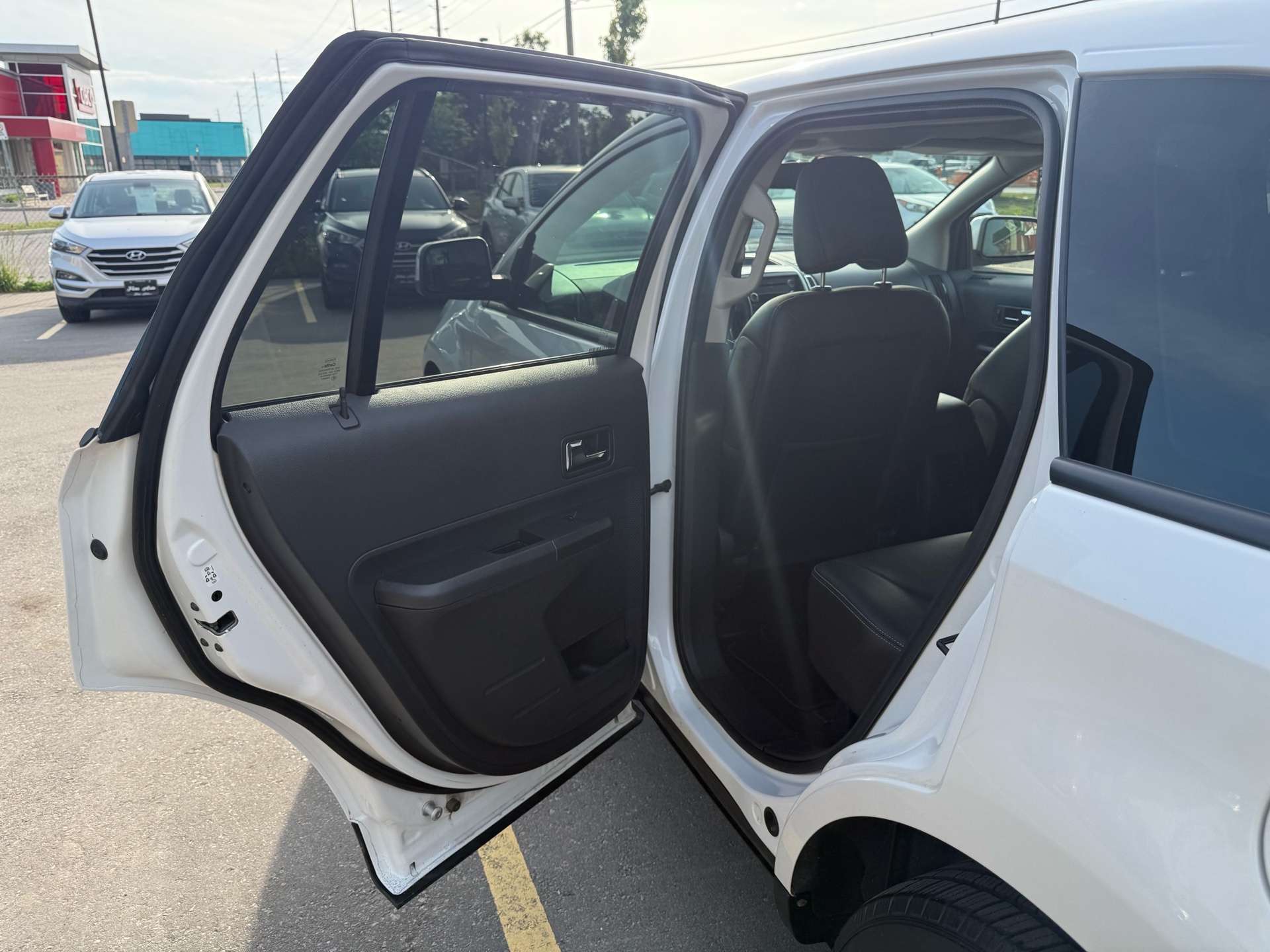 /carage/2010-Ford-Edge-09617586624671759.jpg