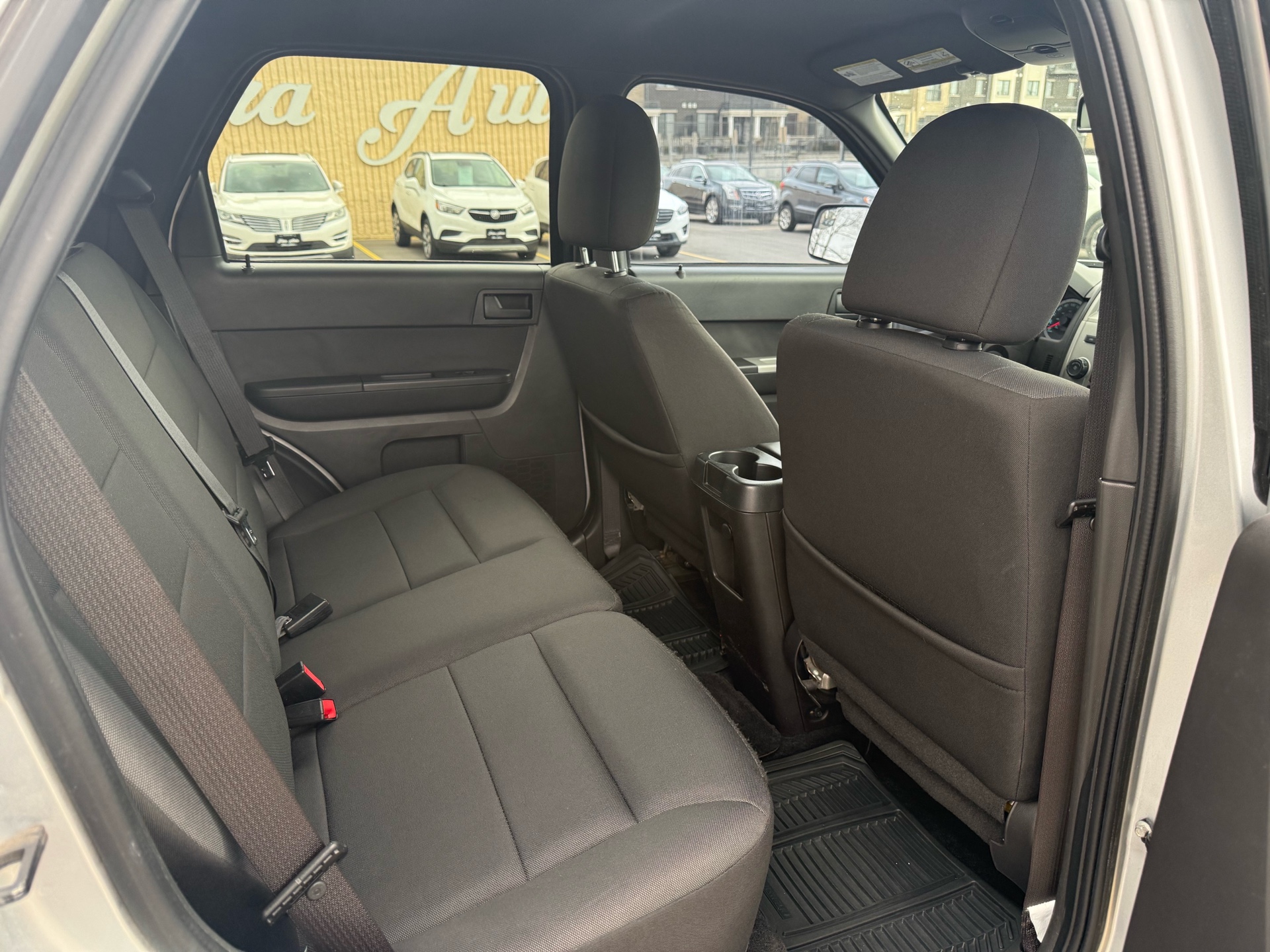 /carage/2010-Ford-Escape-3885834471511449.jpg