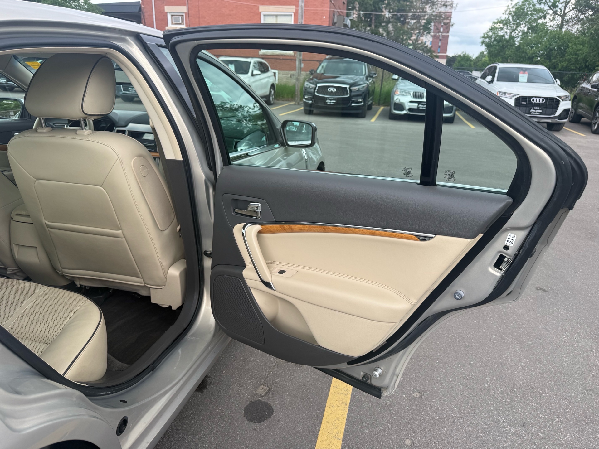 /carage/2010-Lincoln-MKZ-4438092016326389.jpg