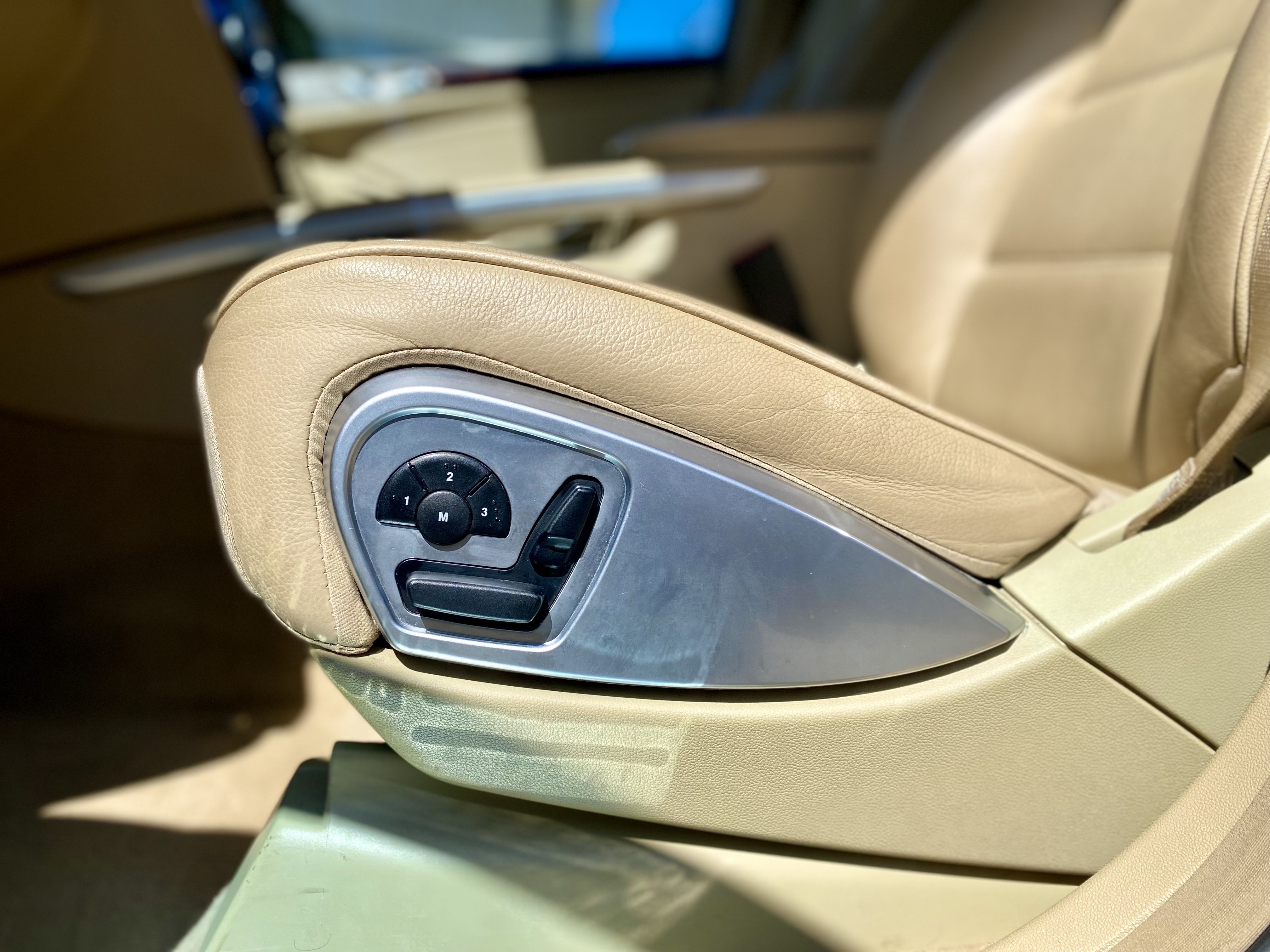 /carage/2010-Mercedes-Benz-M-Class-00831724396032274.jpg