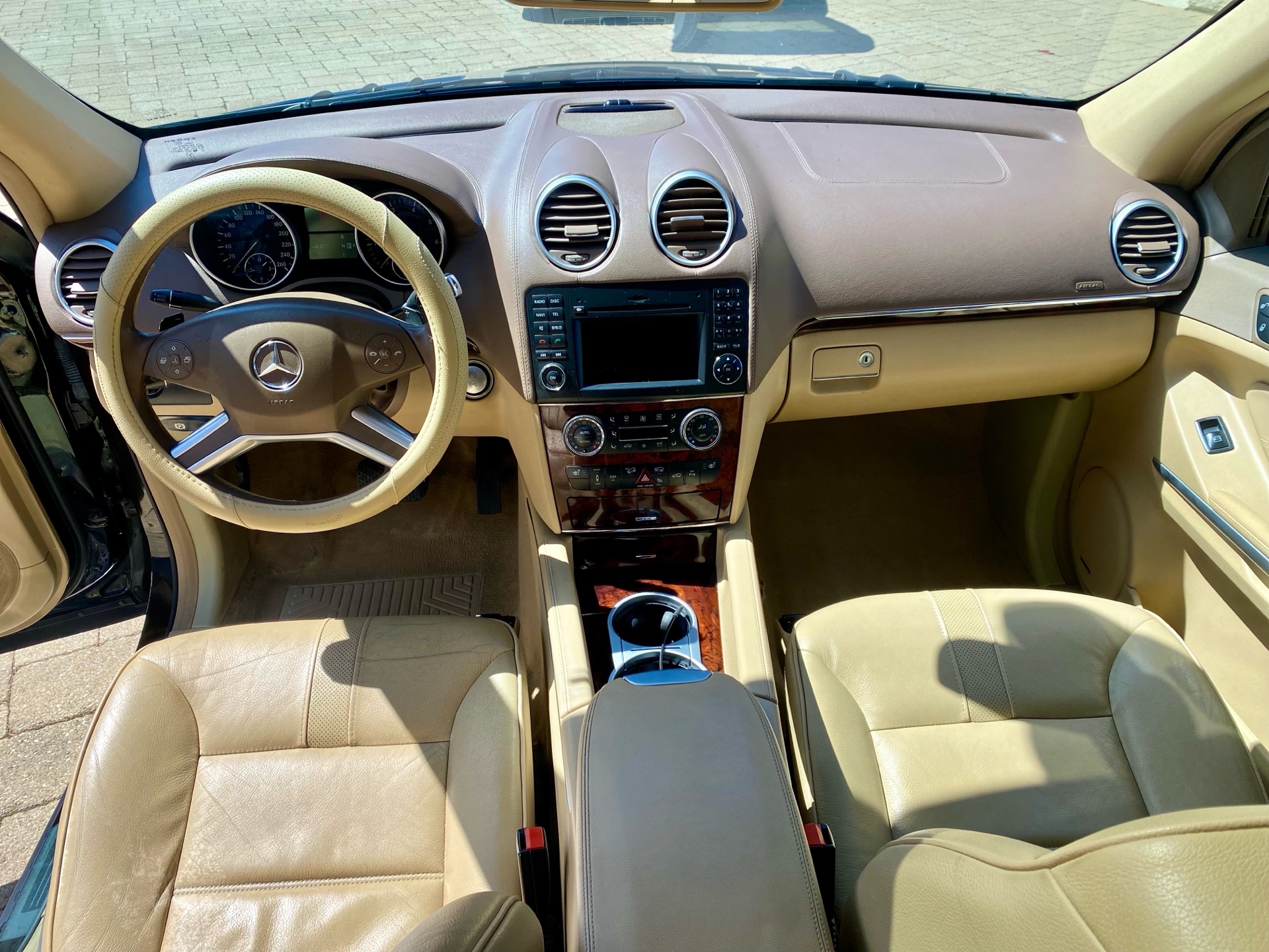 /carage/2010-Mercedes-Benz-M-Class-44933200550319374.jpg