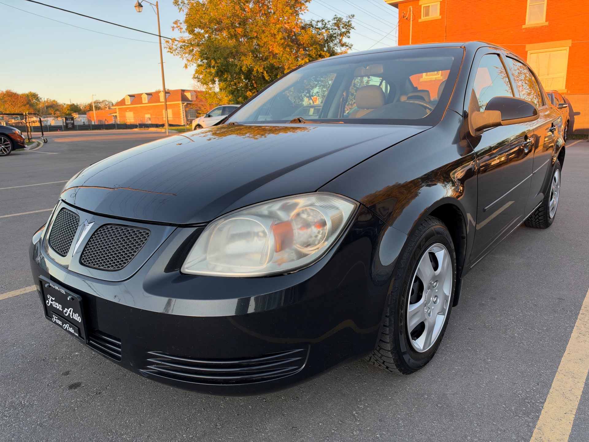/carage/2010-Pontiac-G5-0698920284846265.jpg