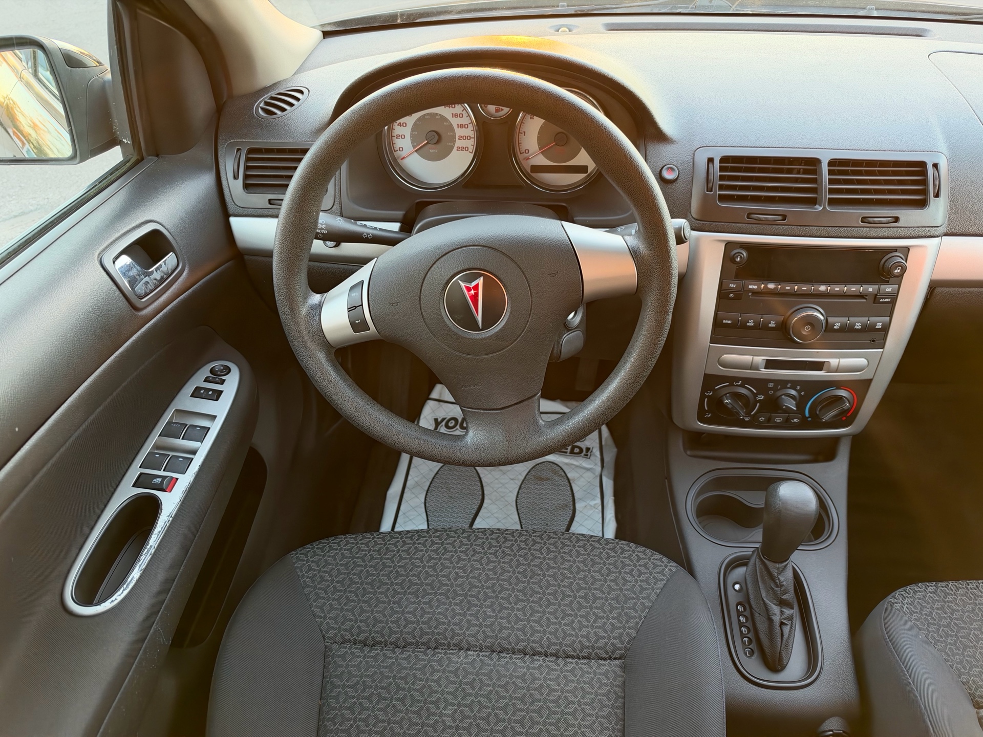 /carage/2010-Pontiac-G5-7427842097362714.jpg
