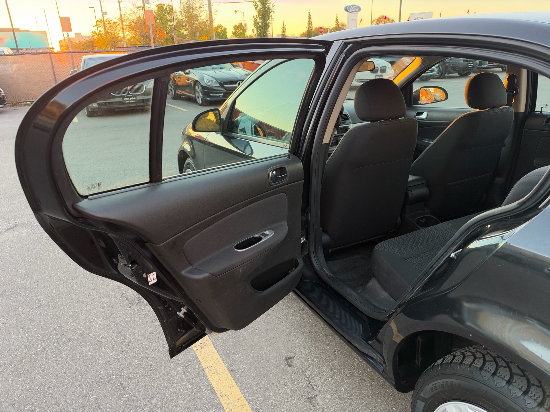 /carage/2010-Pontiac-G5-8480328041216447.jpg